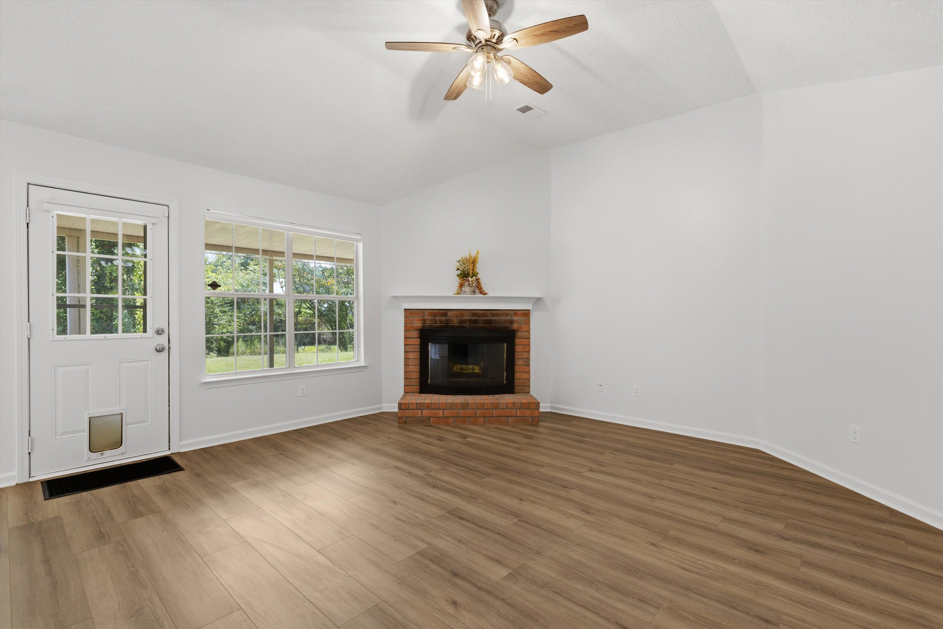 2692 Battle Creek Dr Property Photo 6
