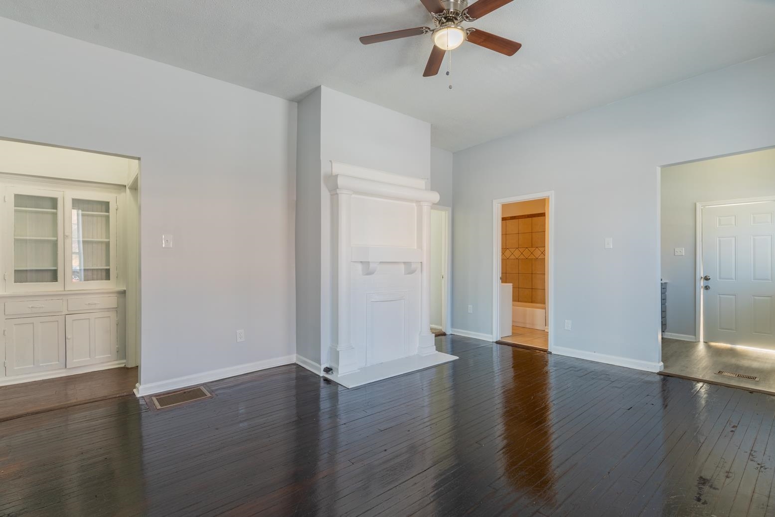 1517 Court Ave Property Photo 9