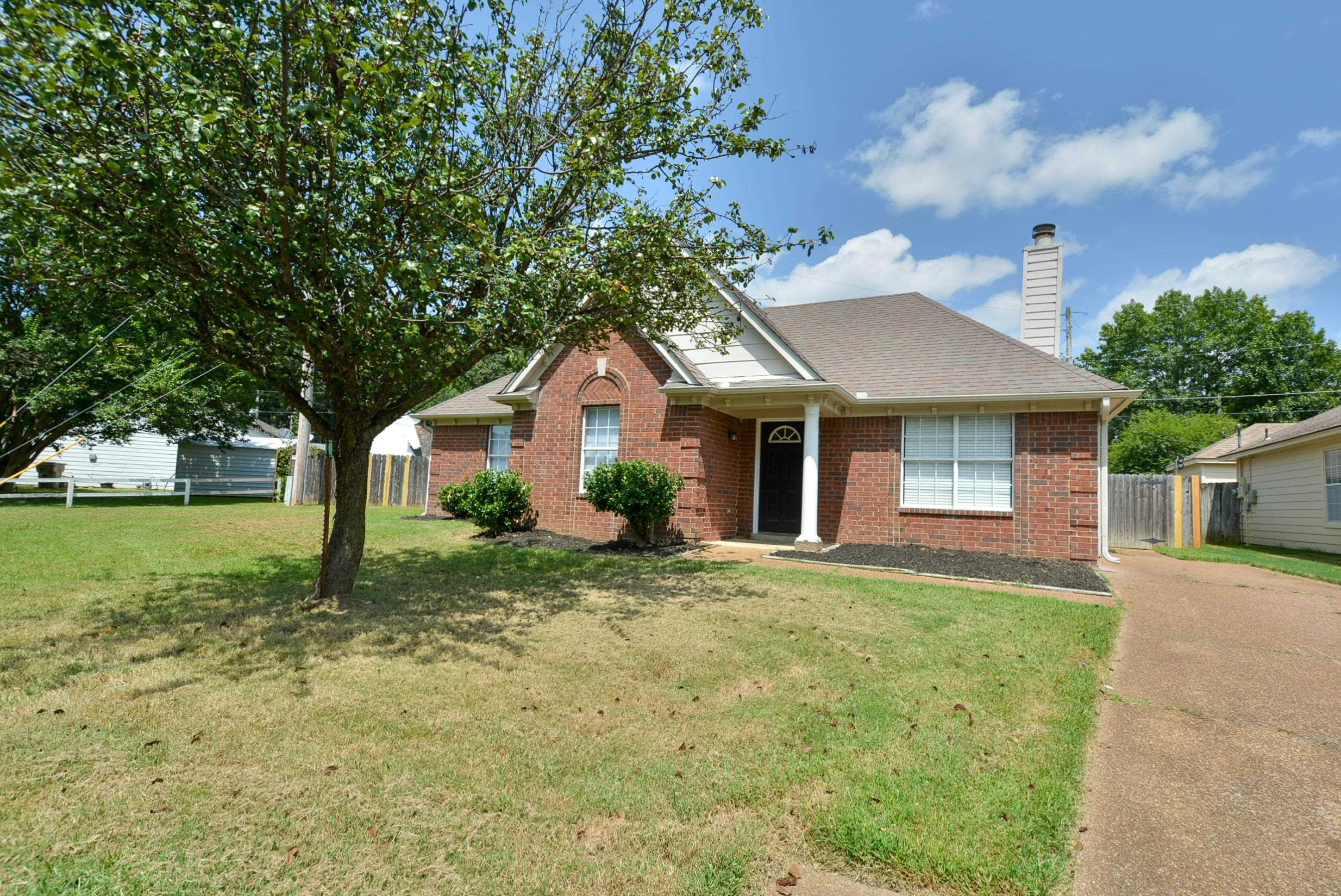 6878 Brady Hill Dr Property Photo 2