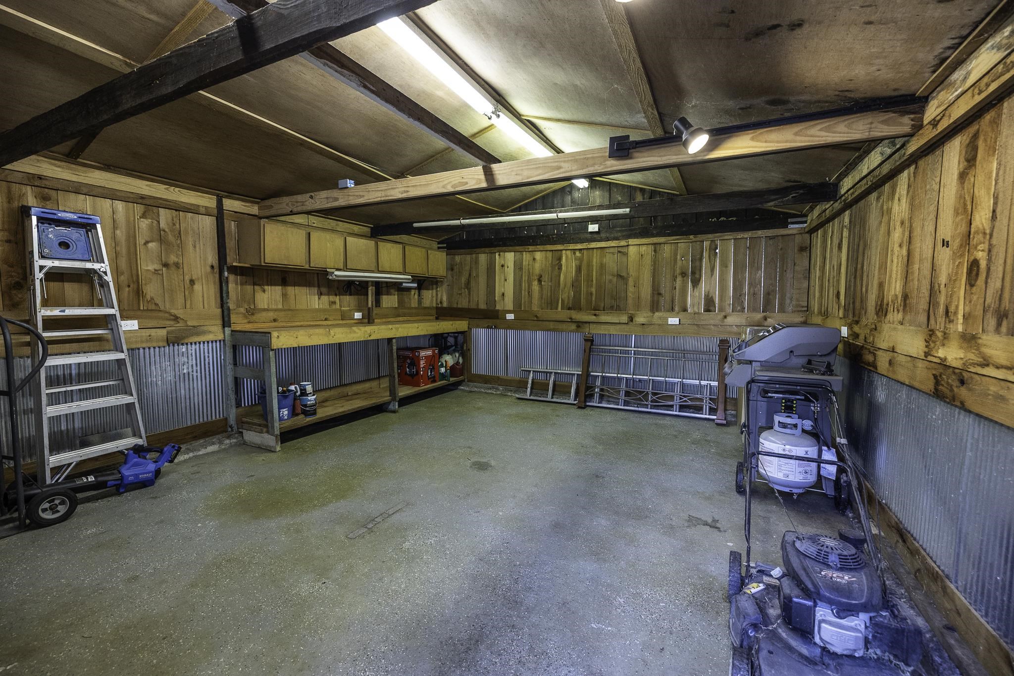 924 Meda St Property Photo 17