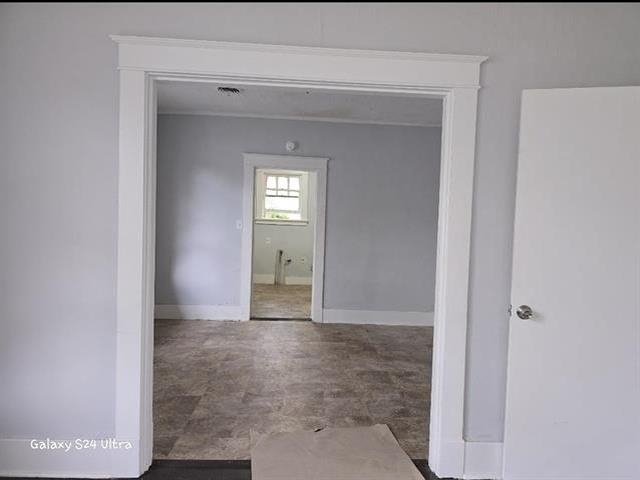 1184 Saxon Ave Property Photo 7