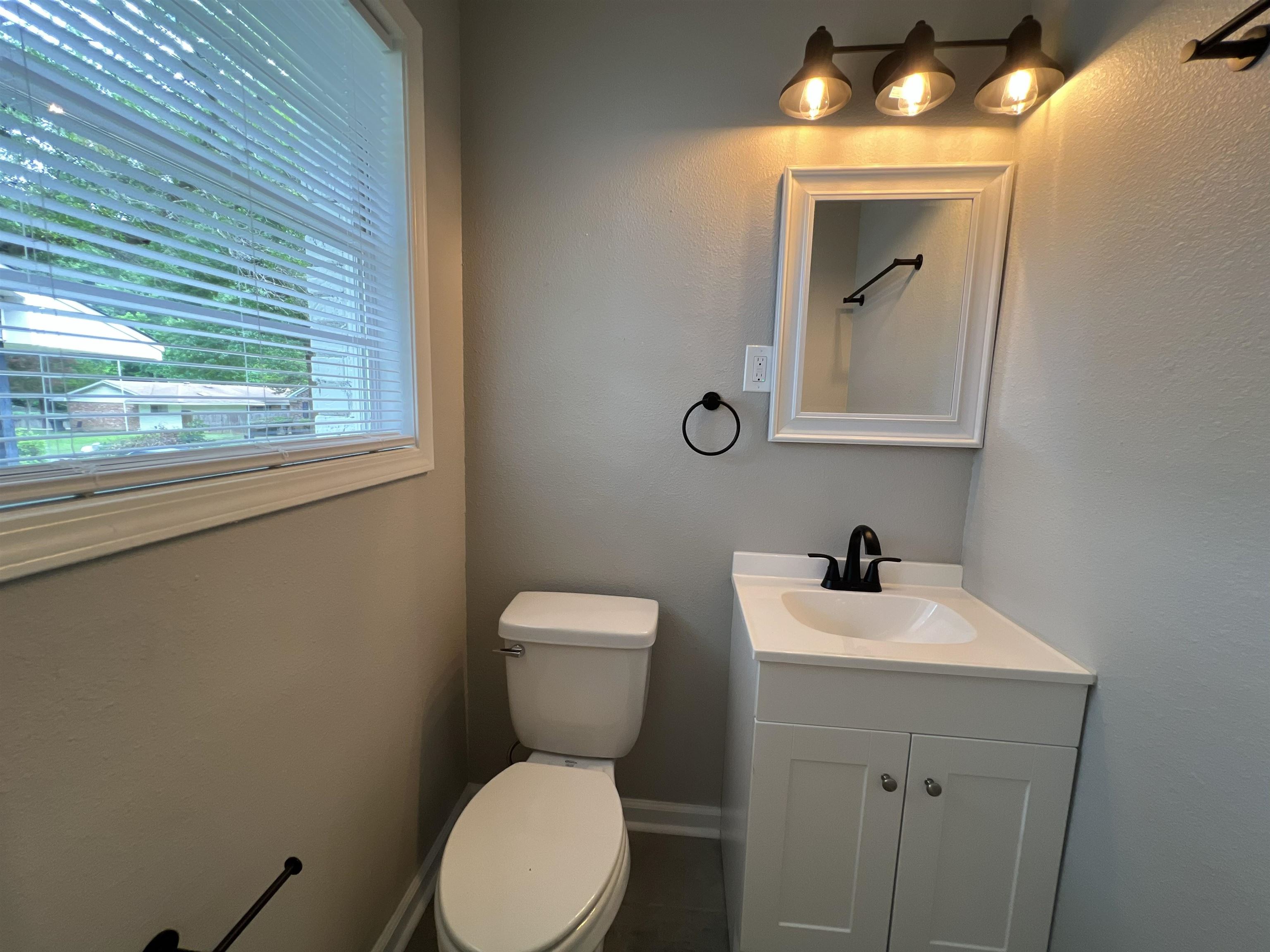 3707 Vanderwood Dr Property Photo 6