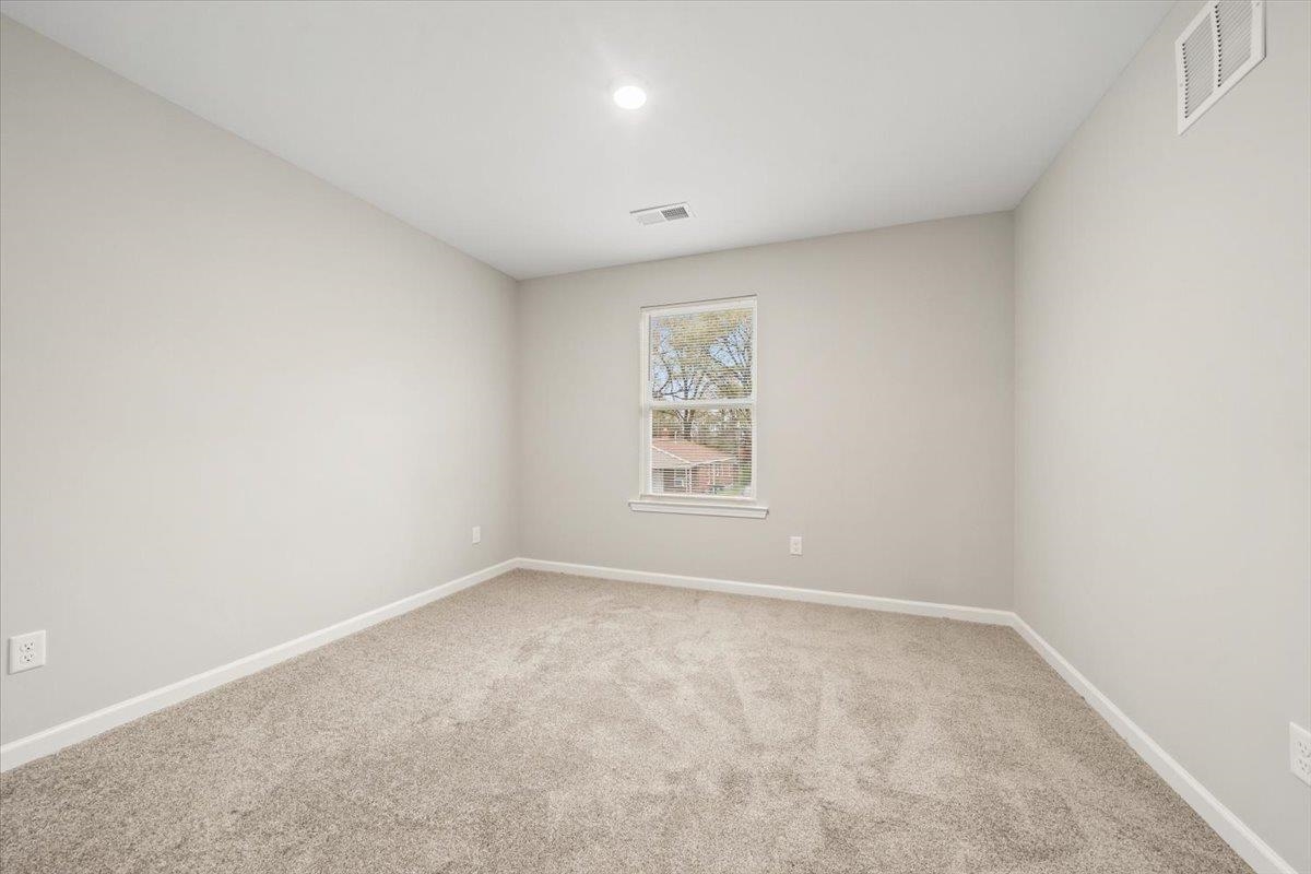 2895 Yale Ave Property Photo 17