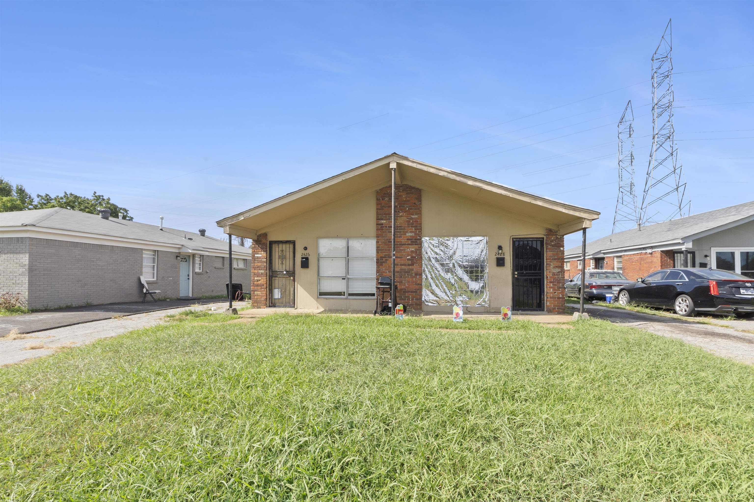 2412 Charjean Cv Property Photo 3