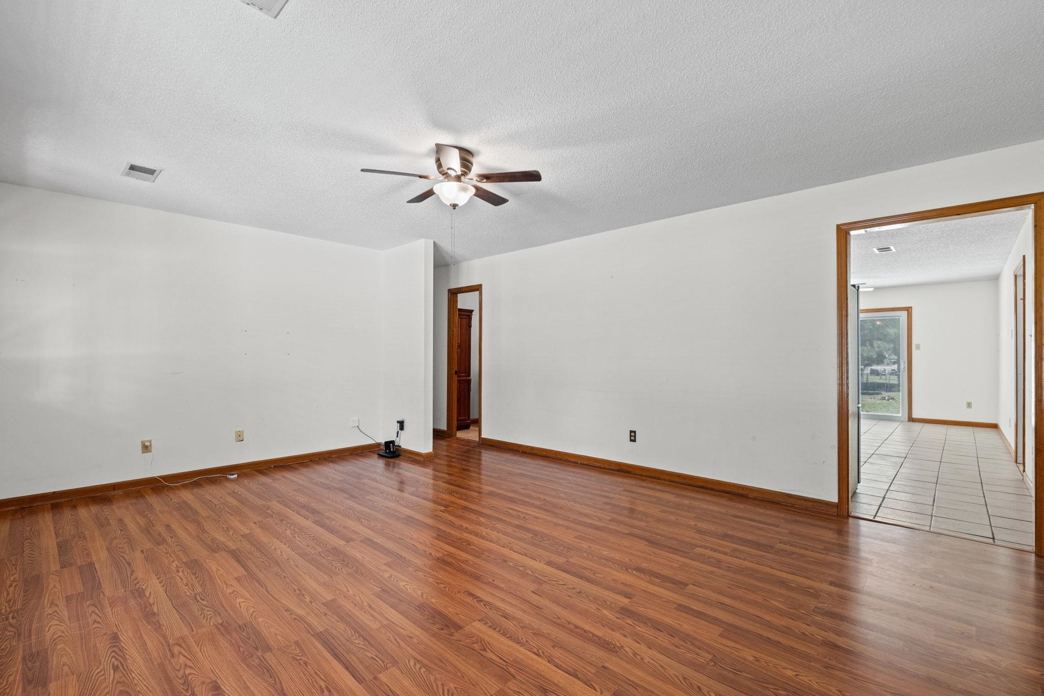 267 Nancye Reeder Dr Property Photo 5