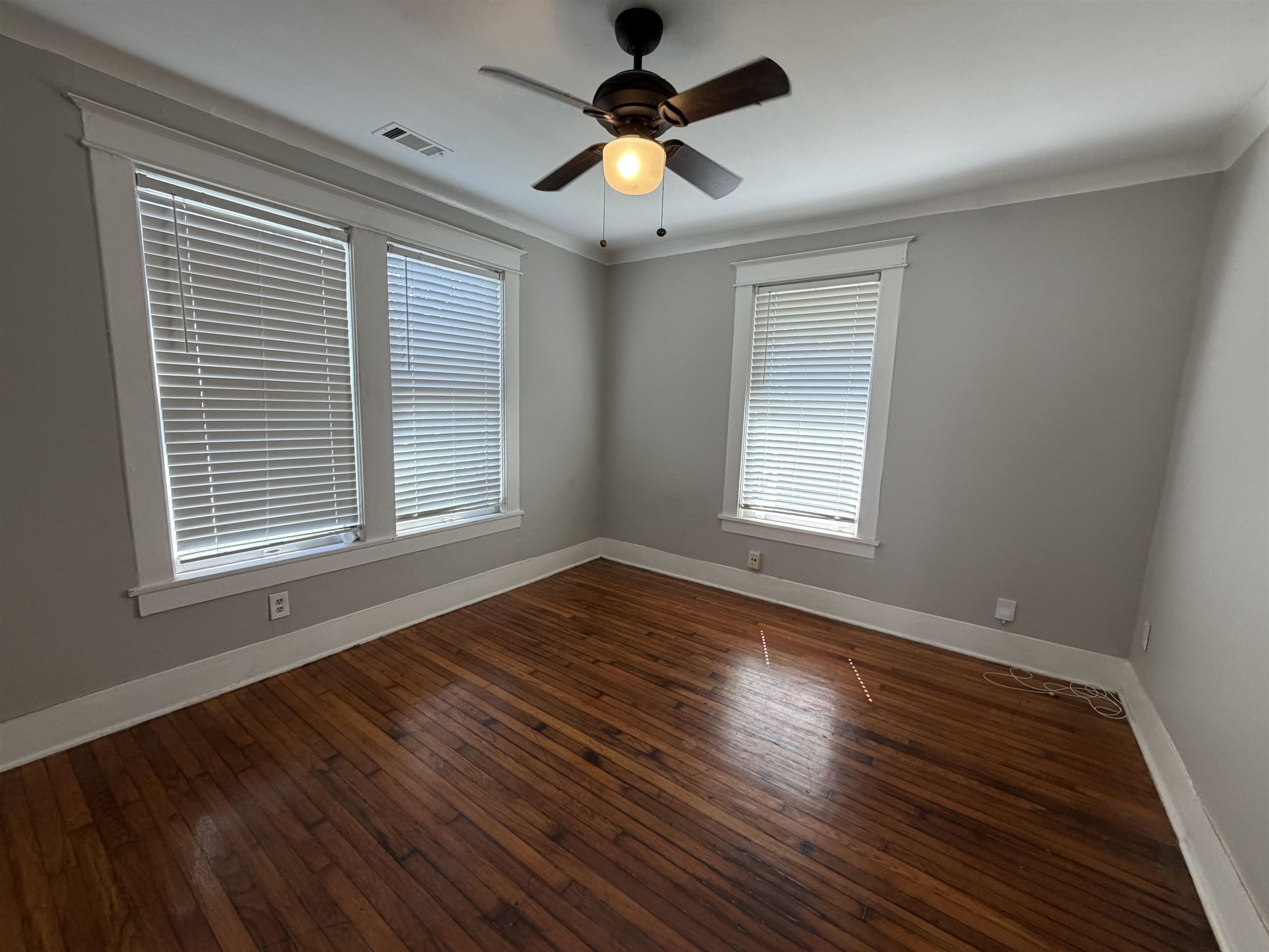 2078 Walker Ave Property Photo 3