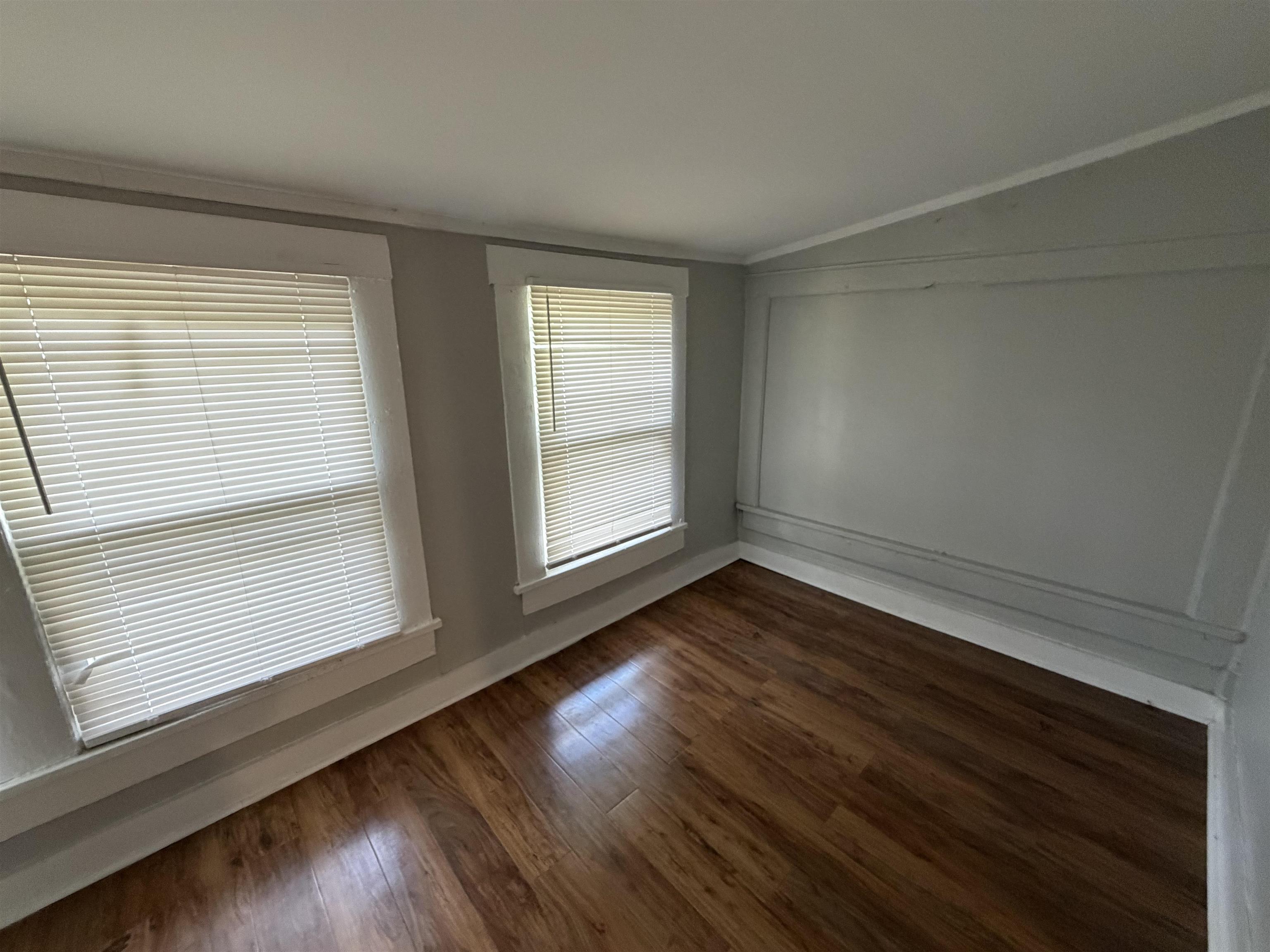 2078 Walker Ave Property Photo 8