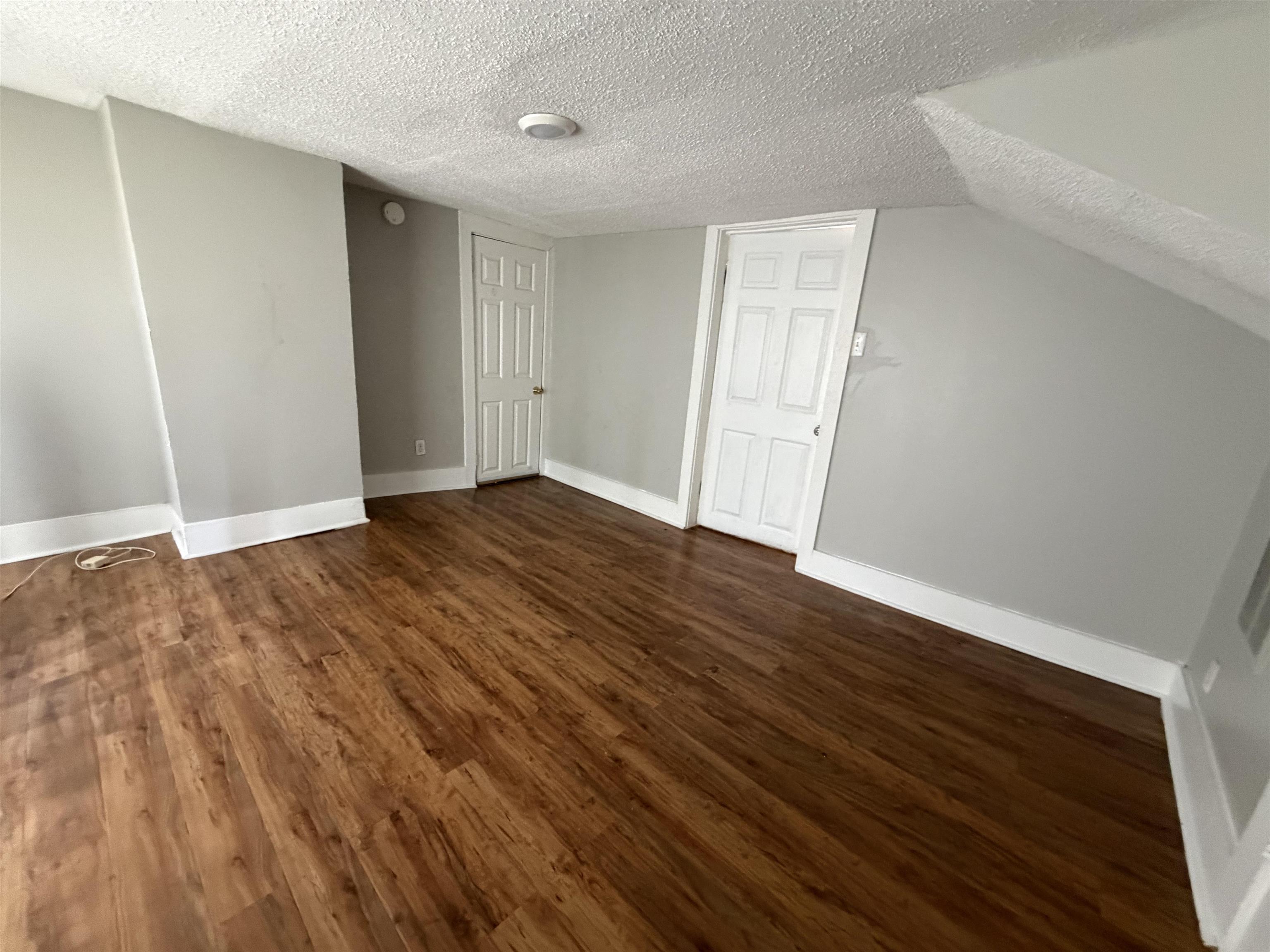 2078 Walker Ave Property Photo 11