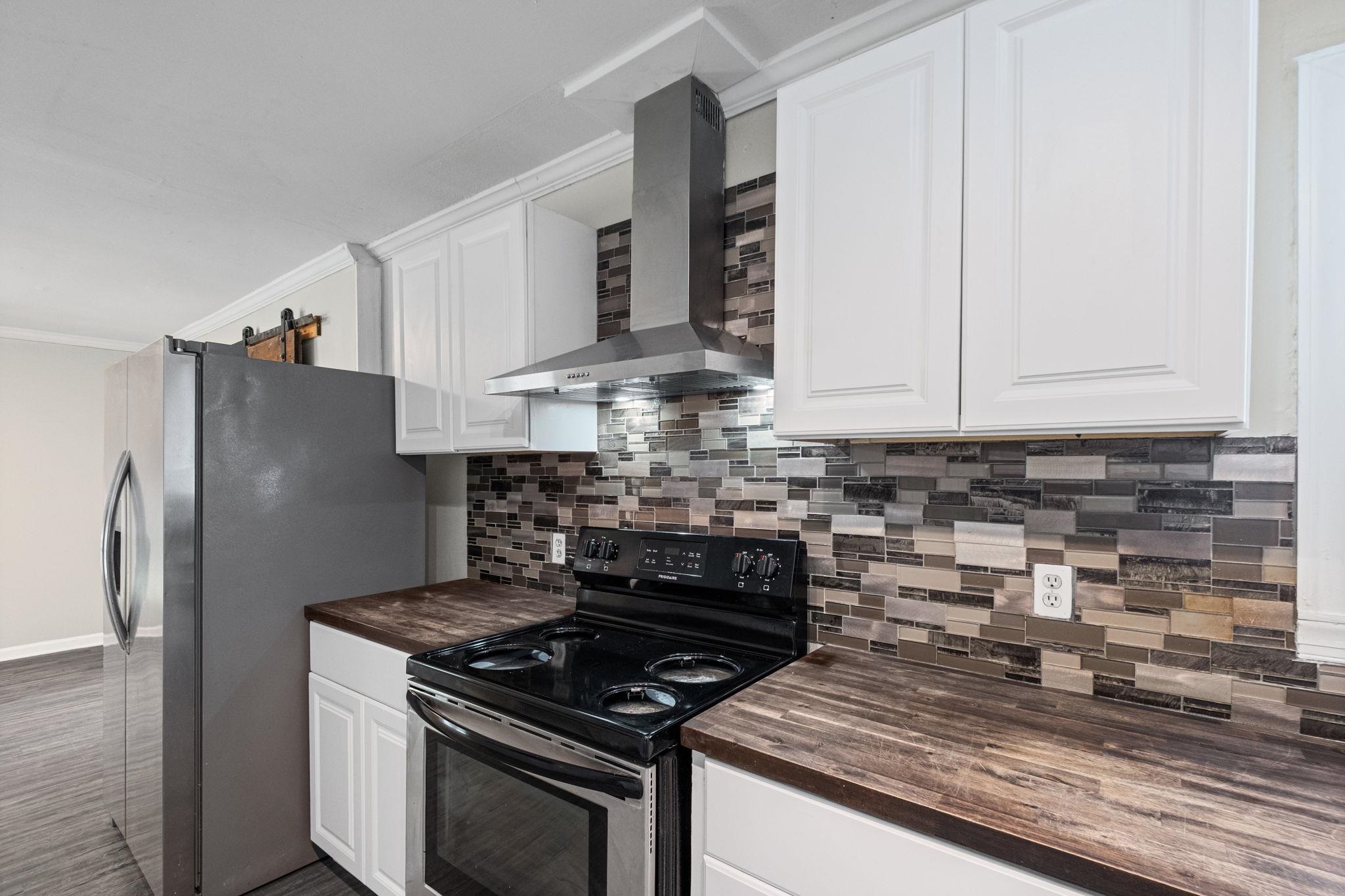 46 Charles Ave Property Photo 14