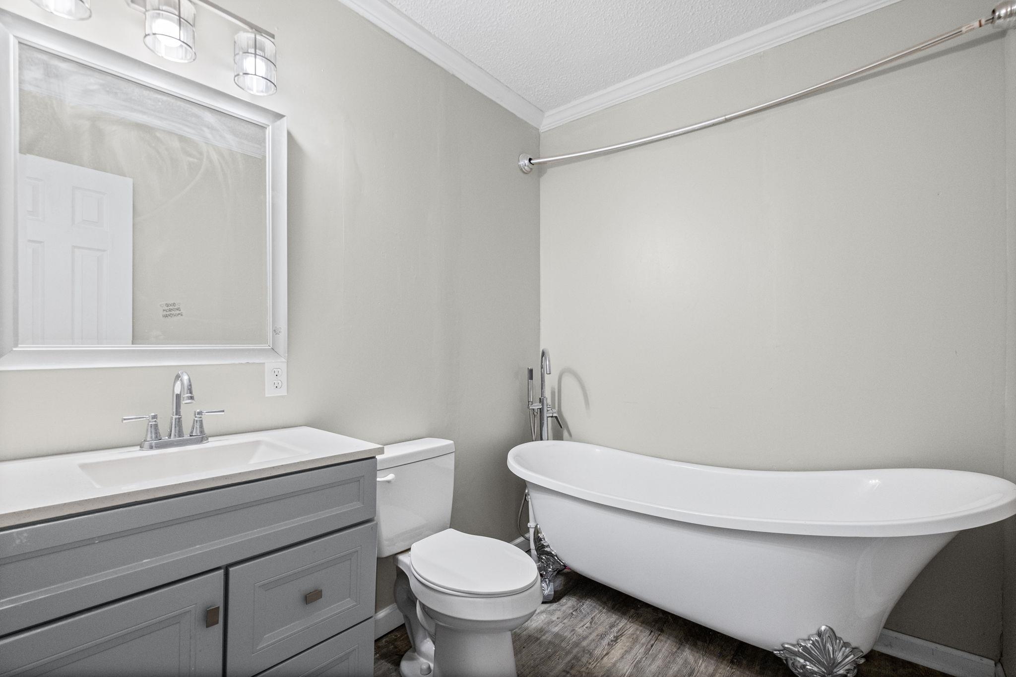 46 Charles Ave Property Photo 24