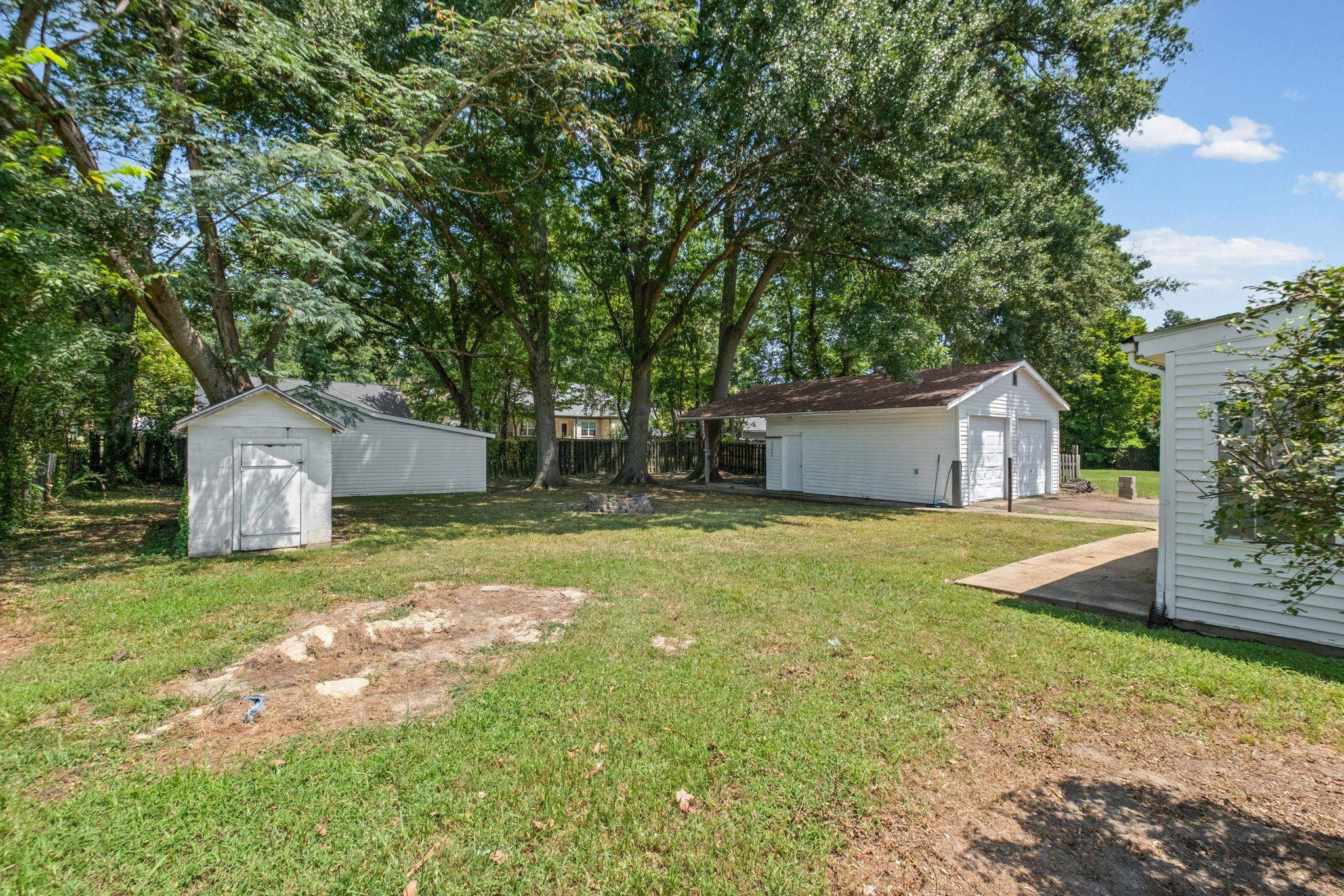 46 Charles Ave Property Photo 28