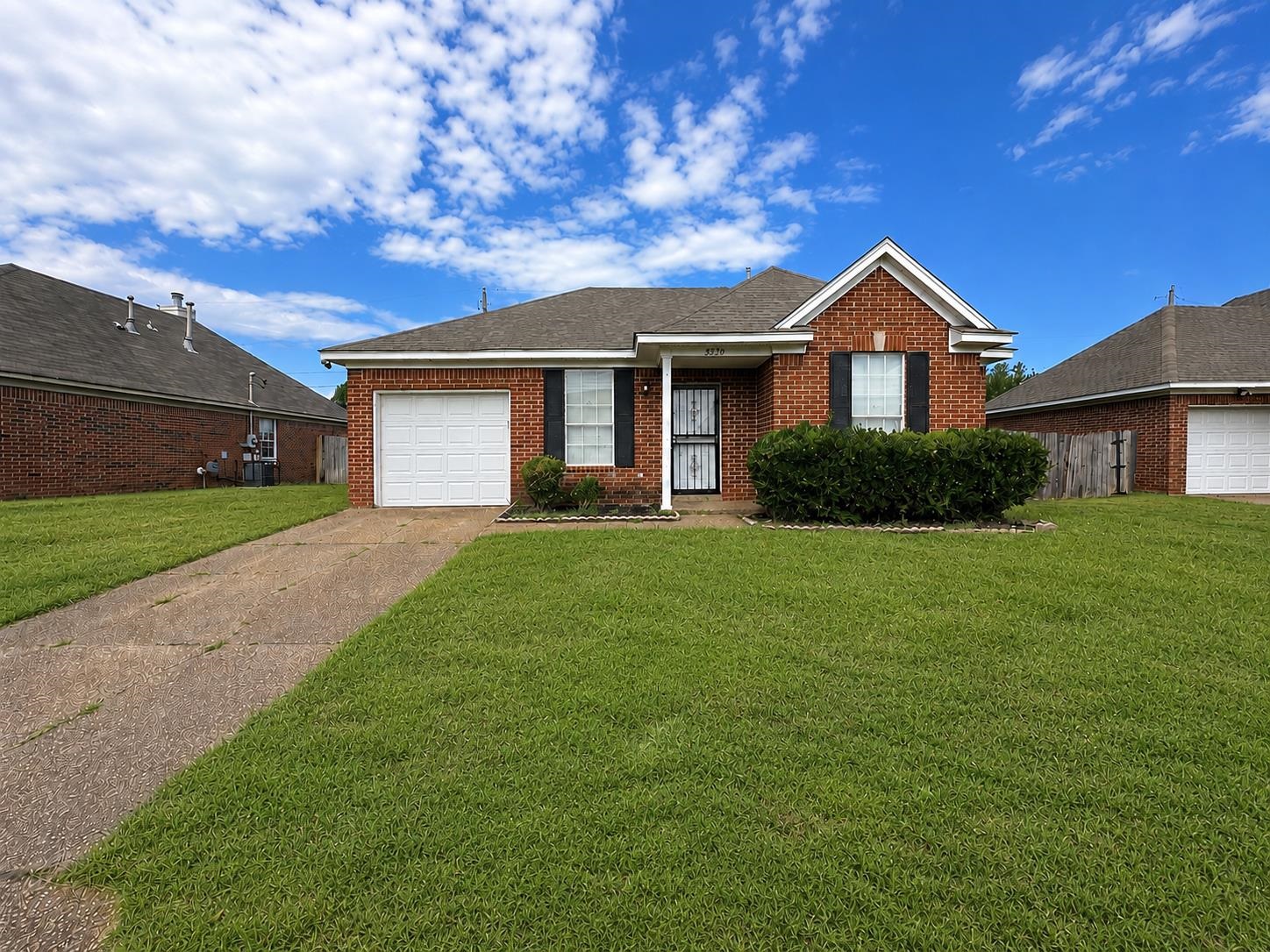 3923 AUTUMN HARVEST LN Property Photo 1