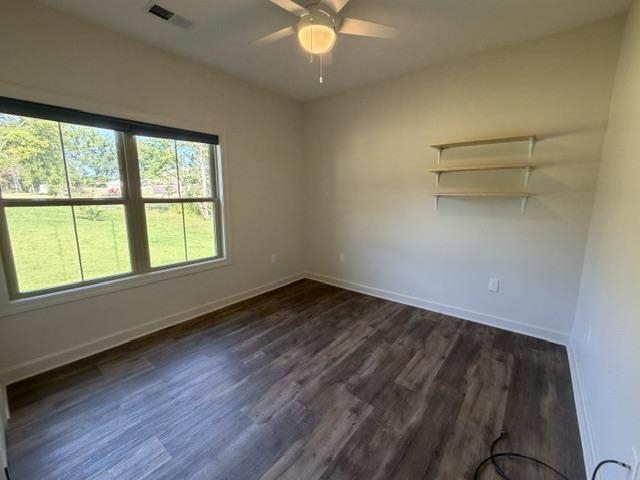 320 Hawthorne Ln Property Photo 5