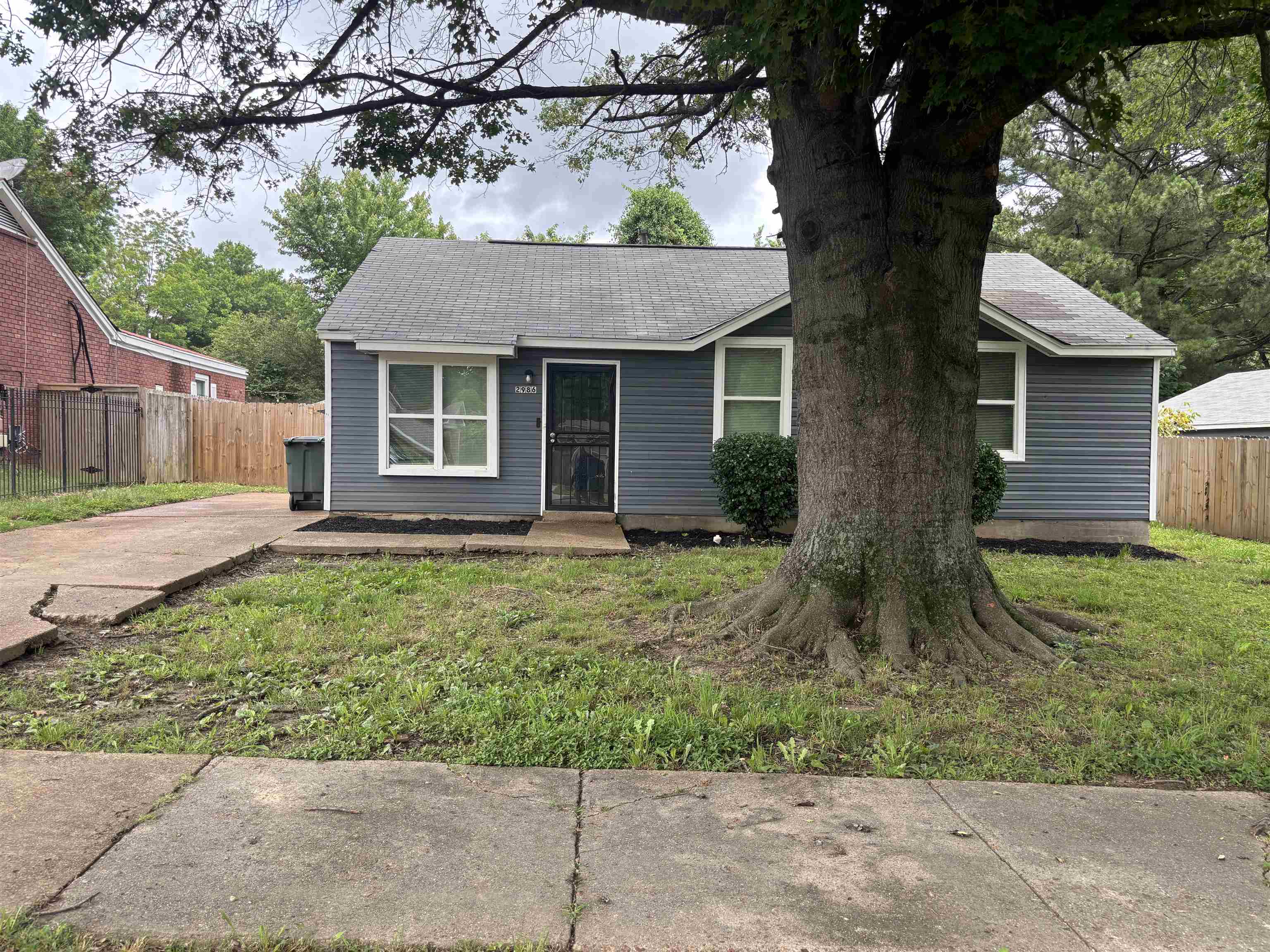 2986 LAKE PARK RD Property Photo 1