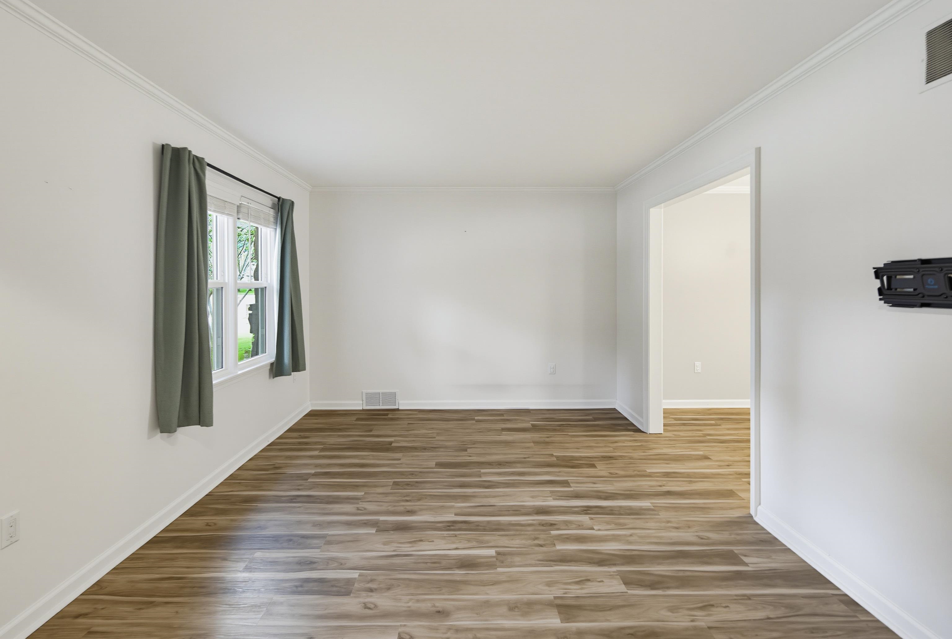 2088 Allenby Rd Property Photo 5