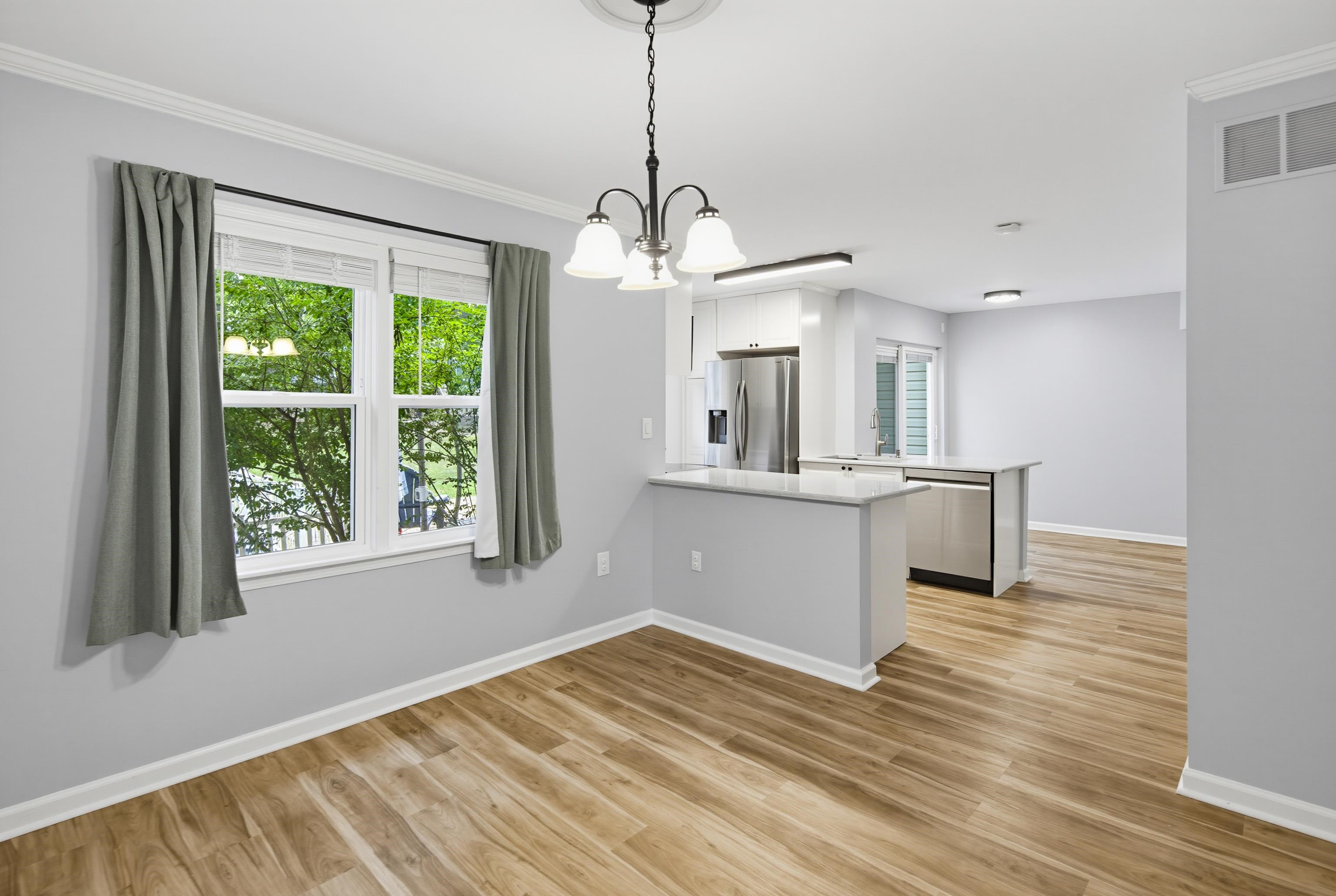 2088 Allenby Rd Property Photo 9
