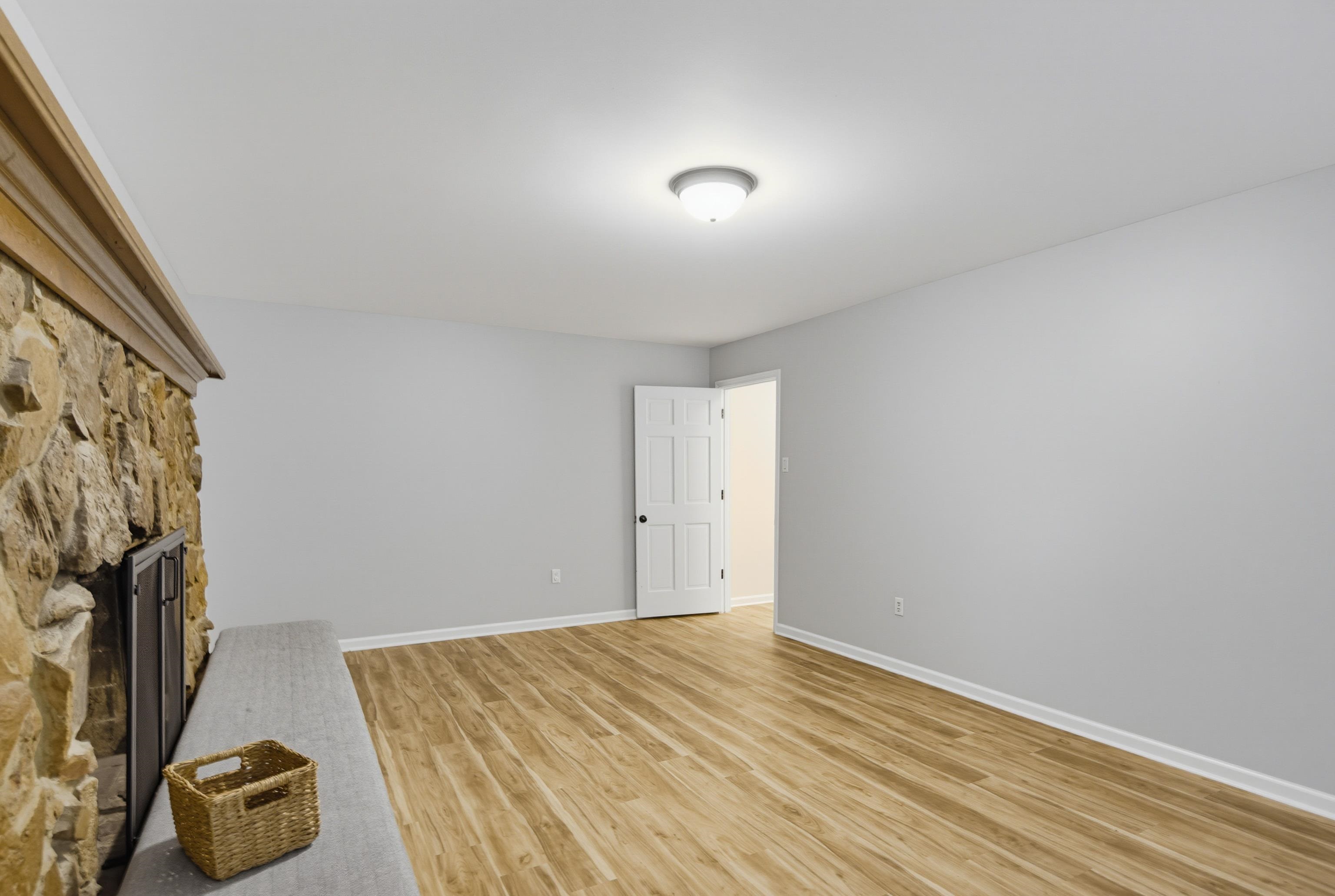 2088 Allenby Rd Property Photo 18