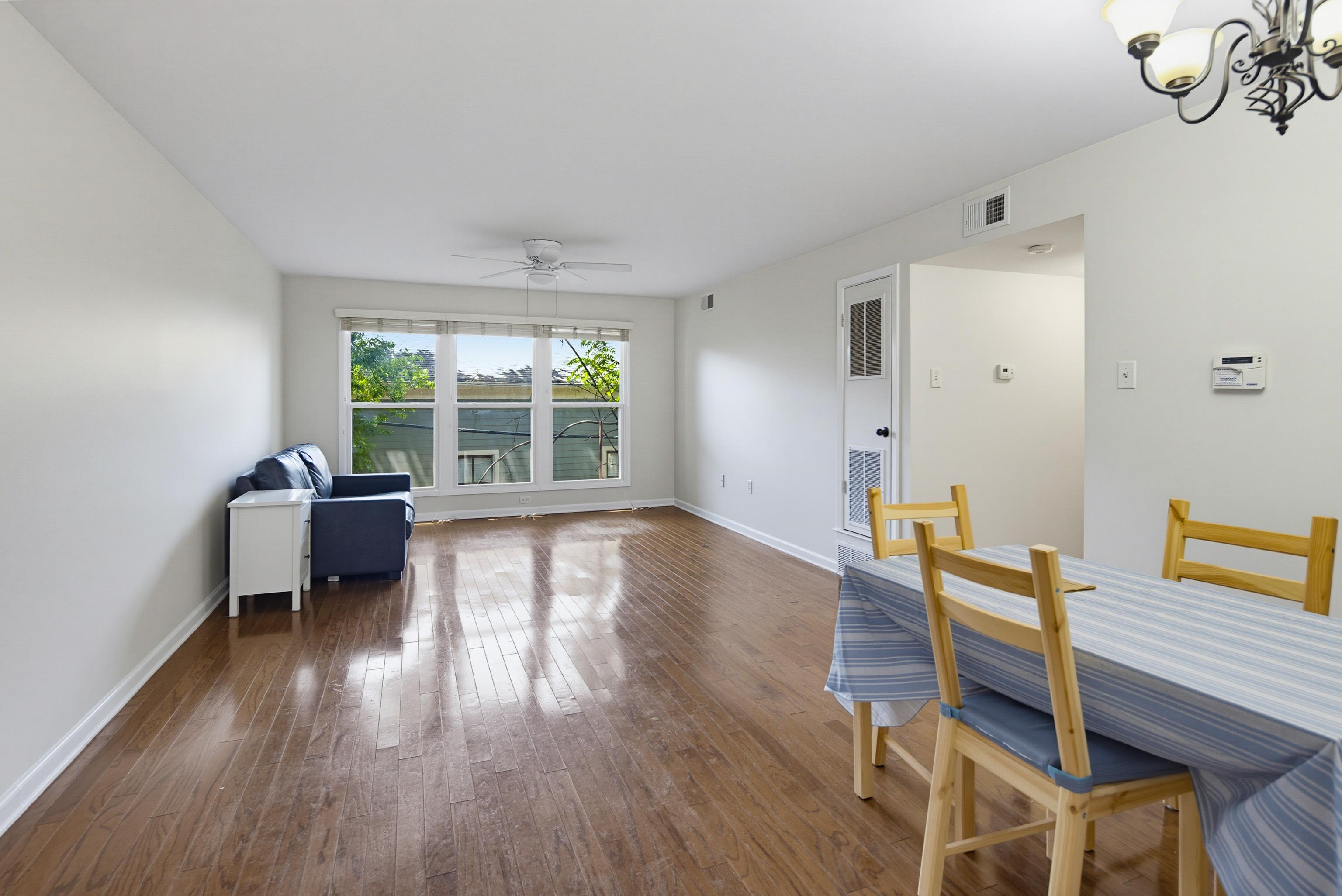 220 S Mclean Blvd 8 Property Photo 5
