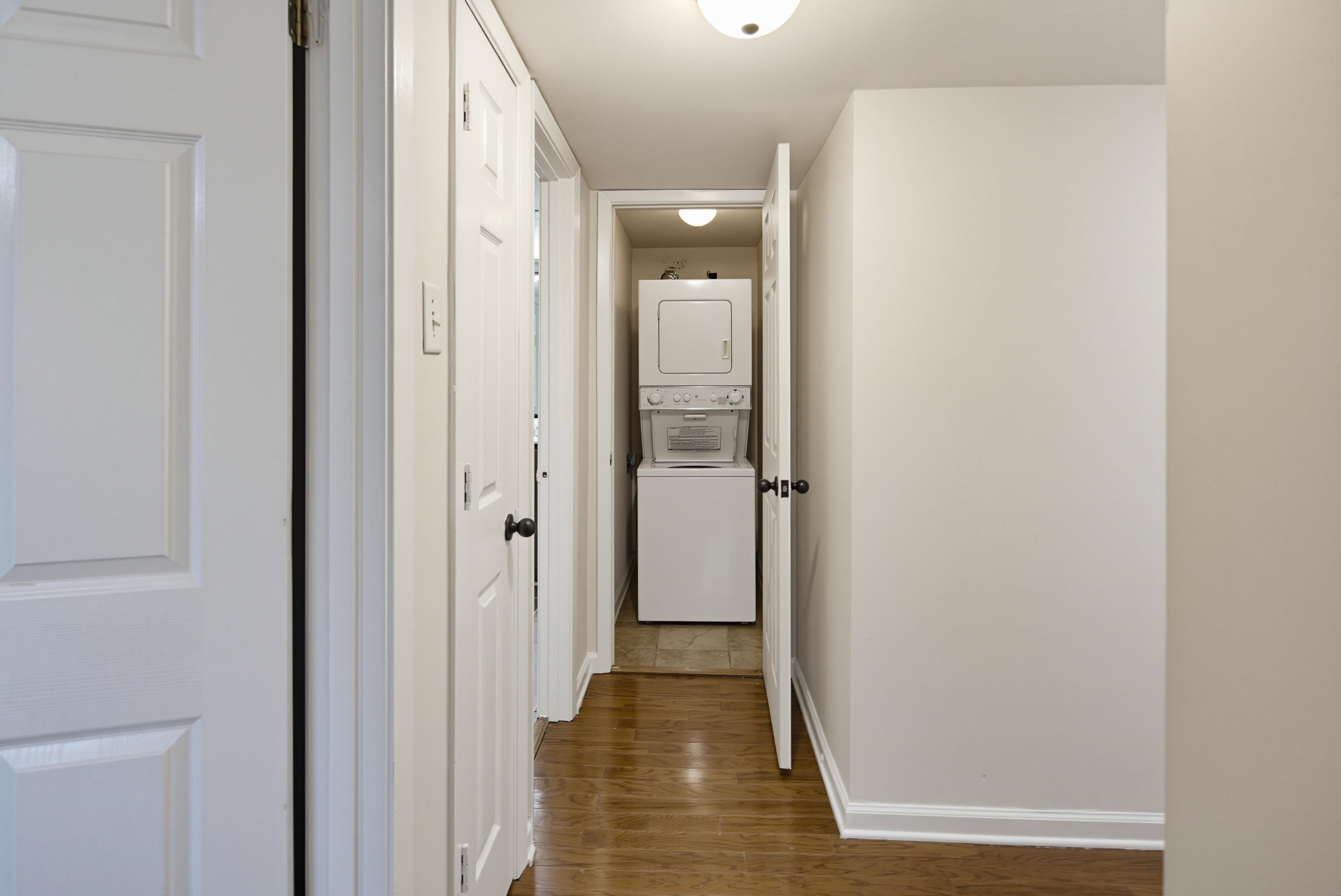 220 S Mclean Blvd 8 Property Photo 8