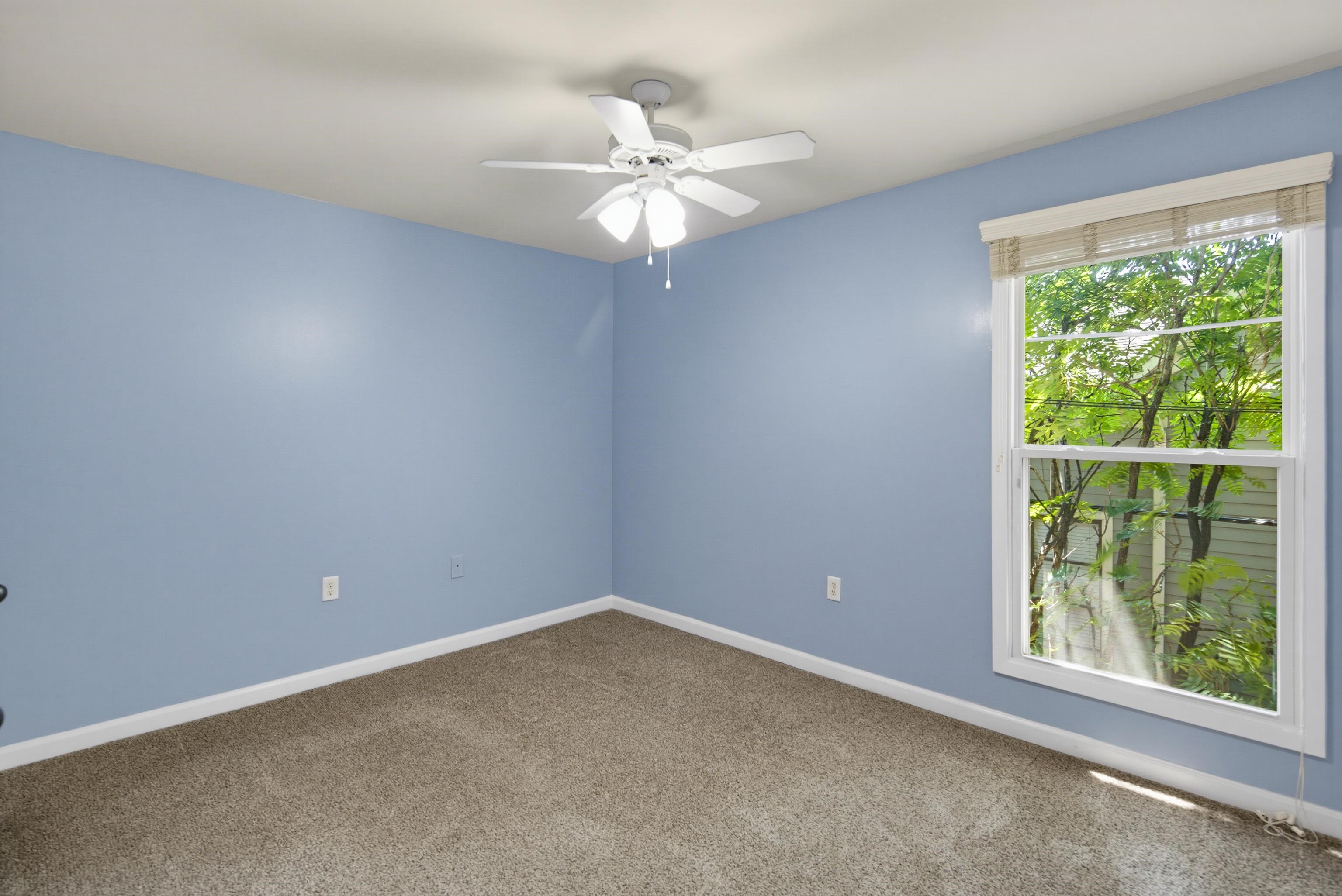 220 S Mclean Blvd 8 Property Photo 11