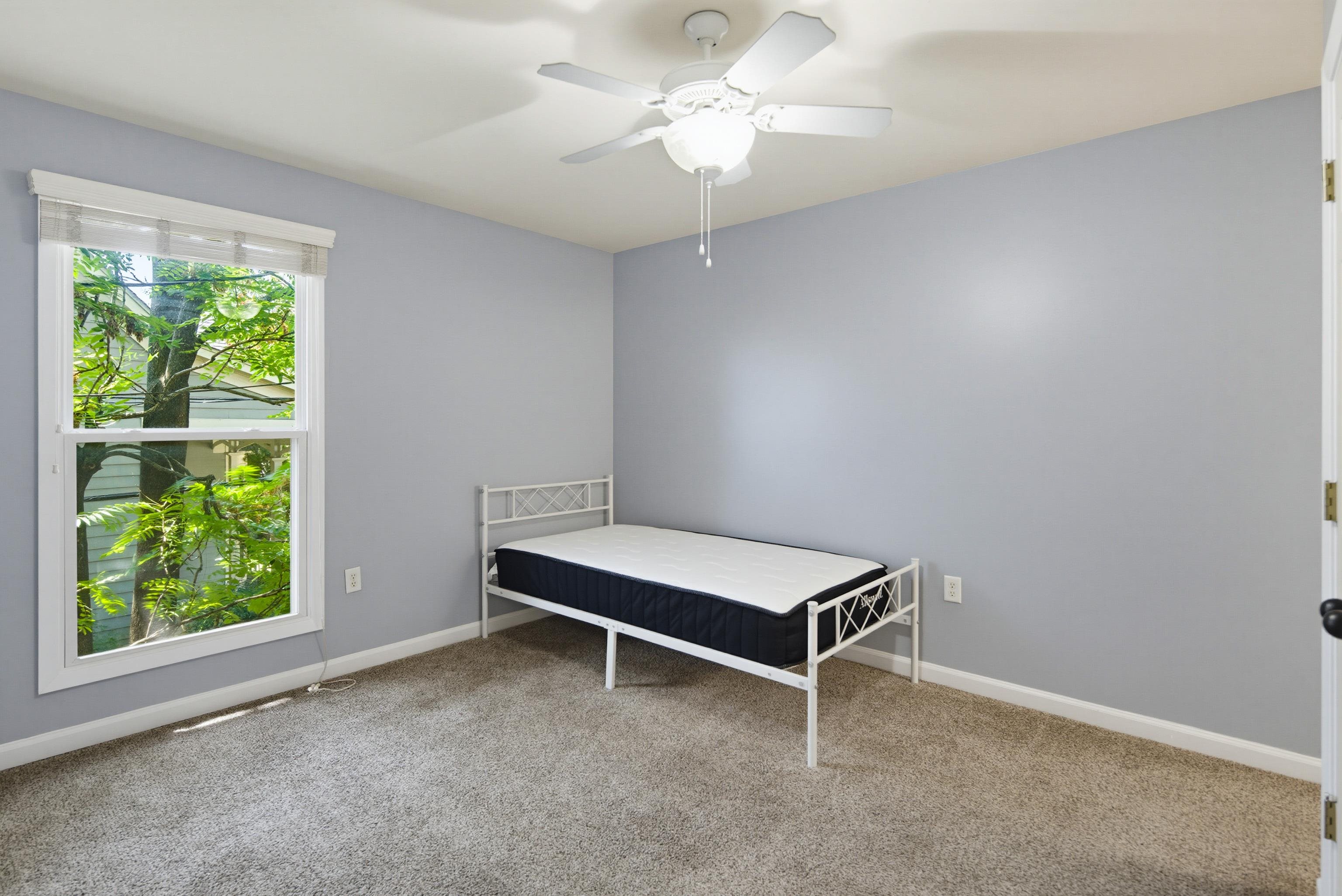 220 S Mclean Blvd 8 Property Photo 14