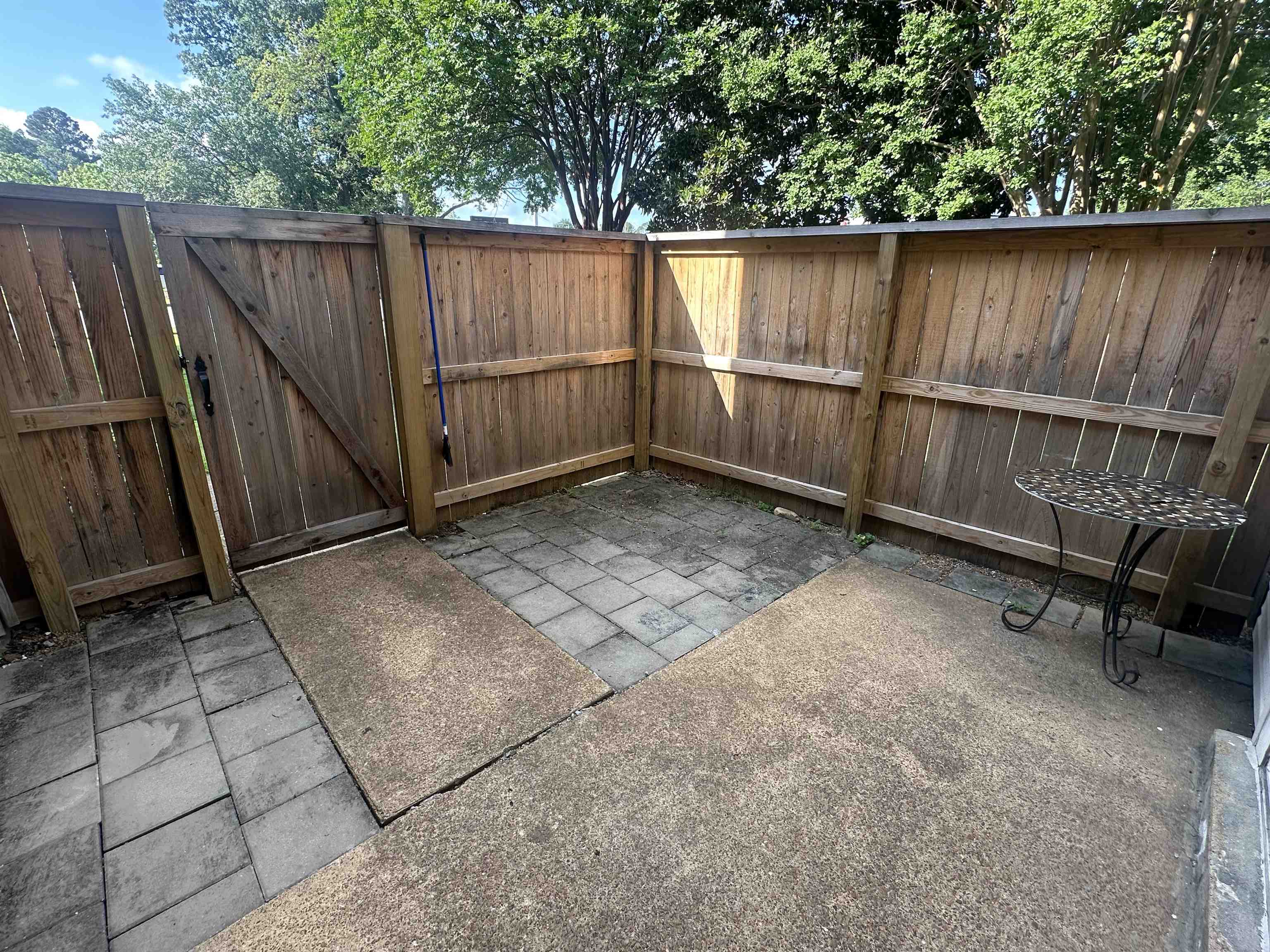 1727 Ridge Oak Pl 1723 Property Photo 3