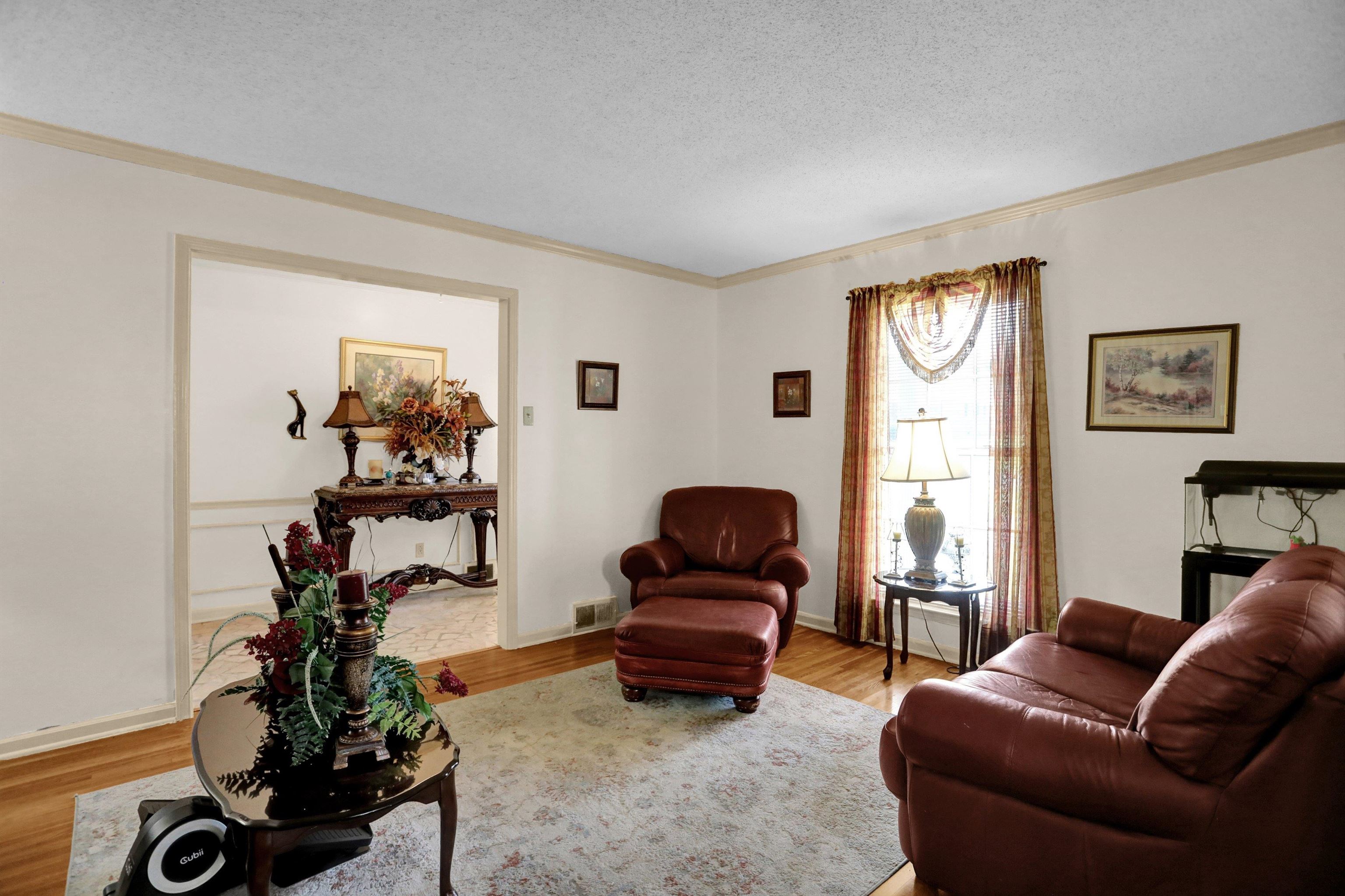 4570 Craigmont Dr Property Photo 10
