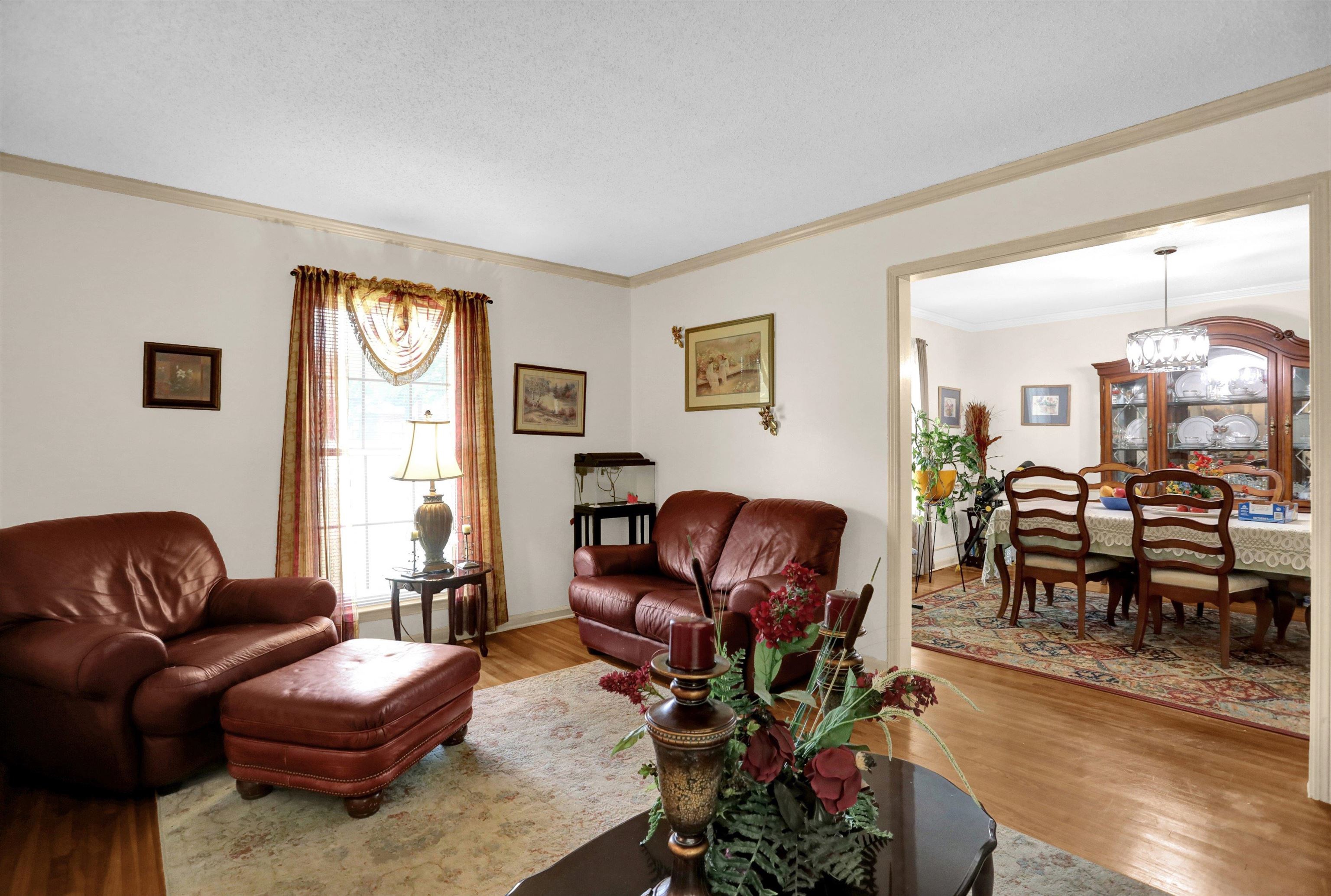 4570 Craigmont Dr Property Photo 11