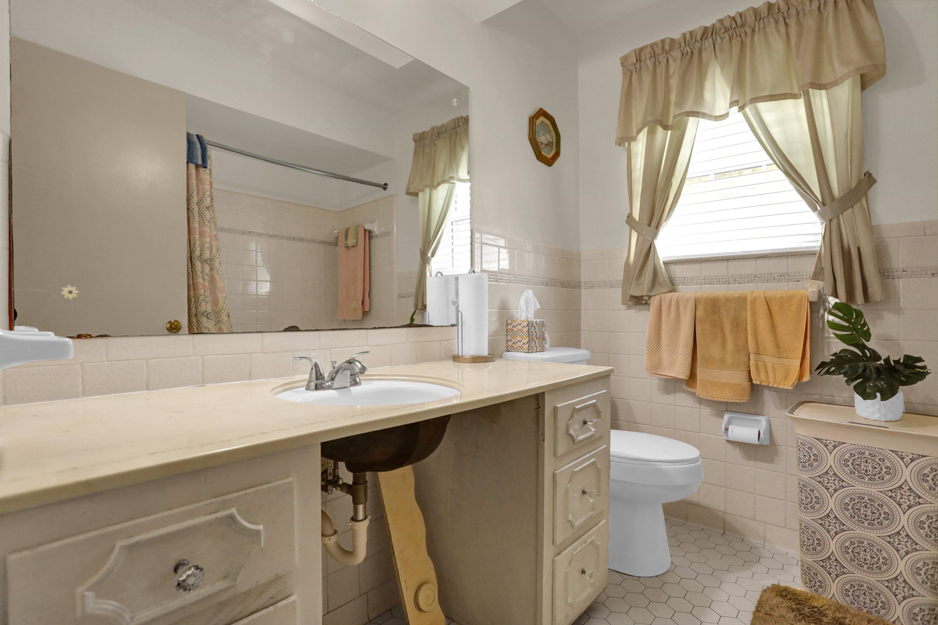 4570 Craigmont Dr Property Photo 26