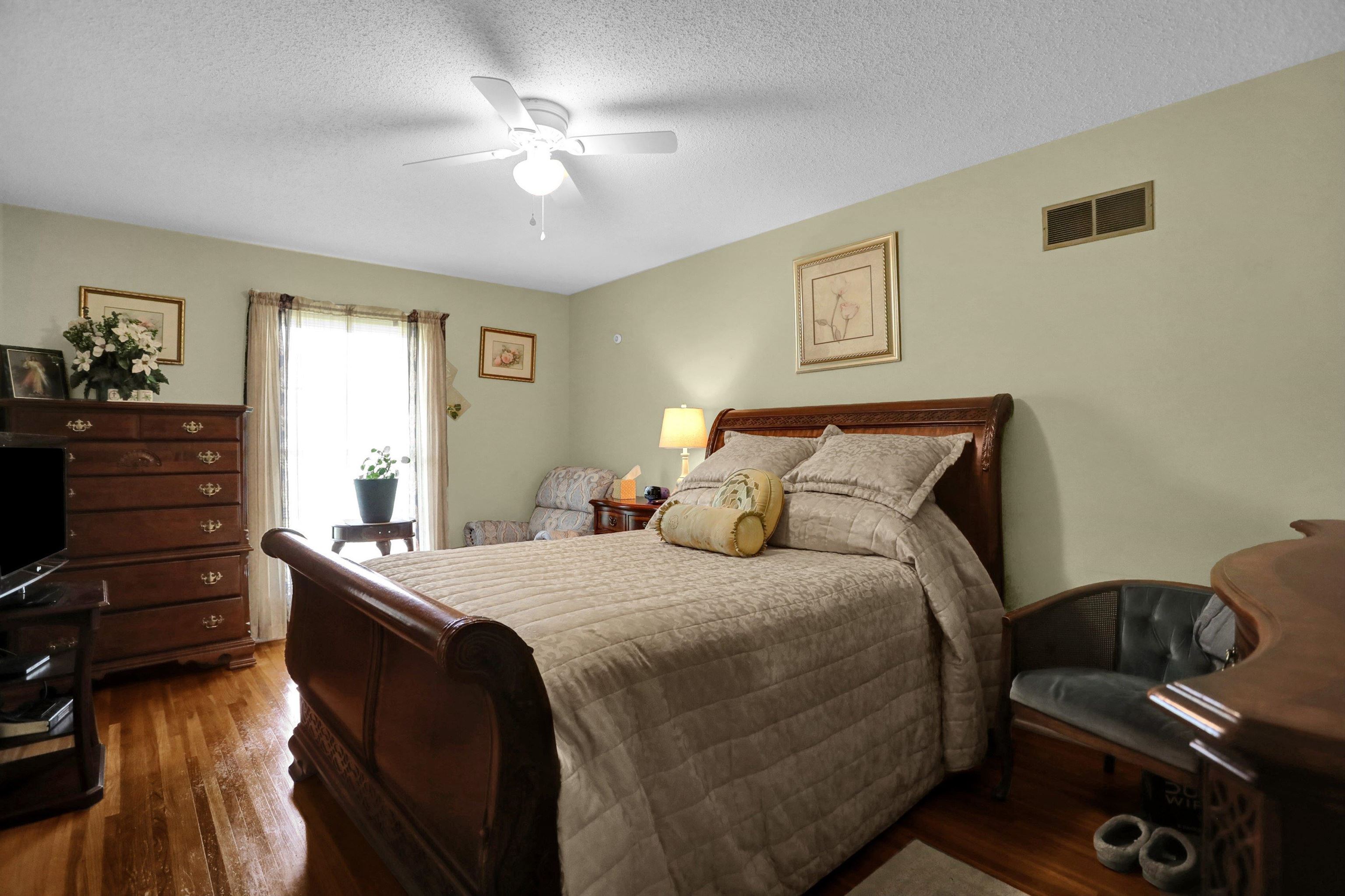 4570 Craigmont Dr Property Photo 27