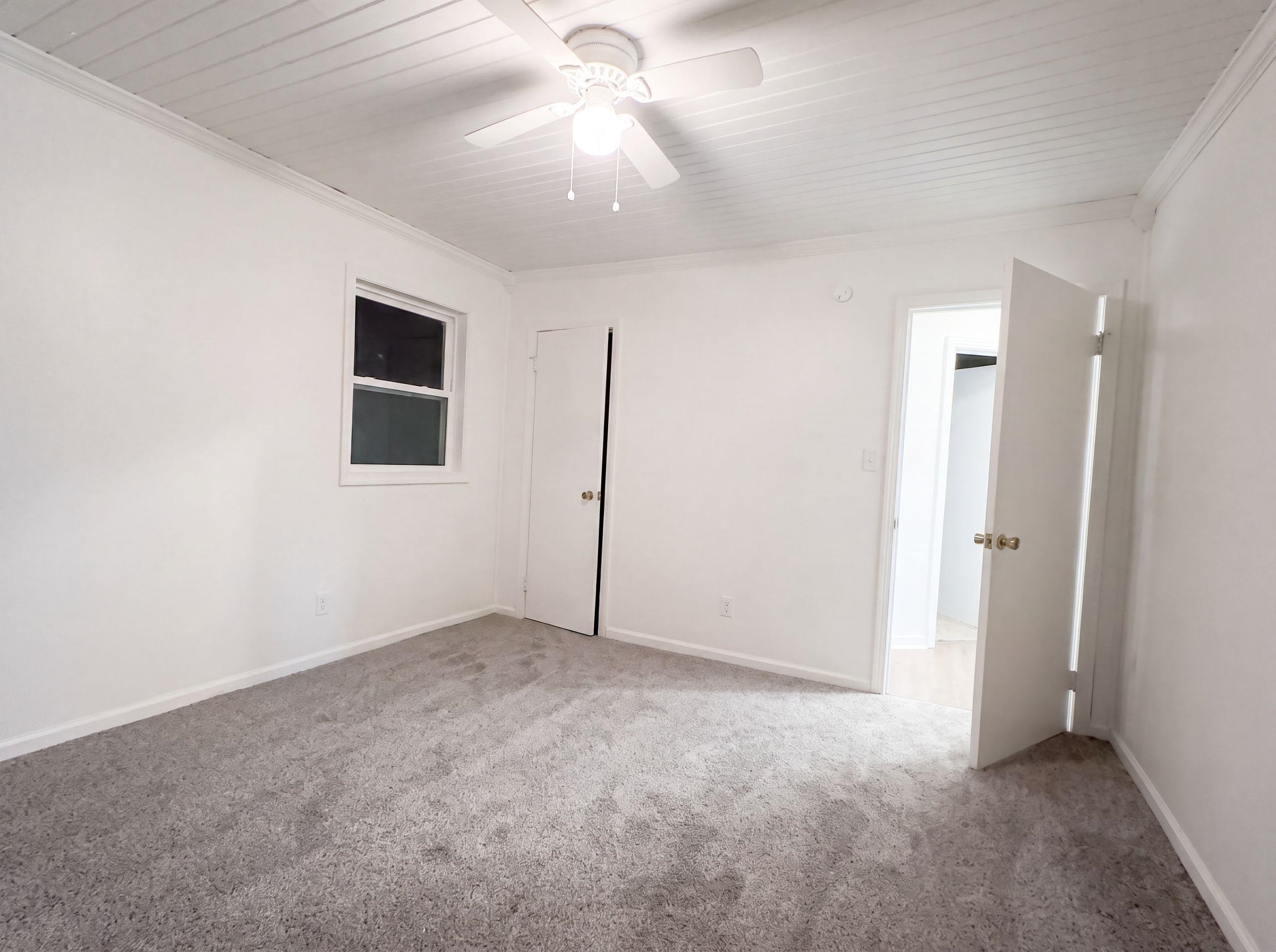 422 W Main Rd Property Photo 13