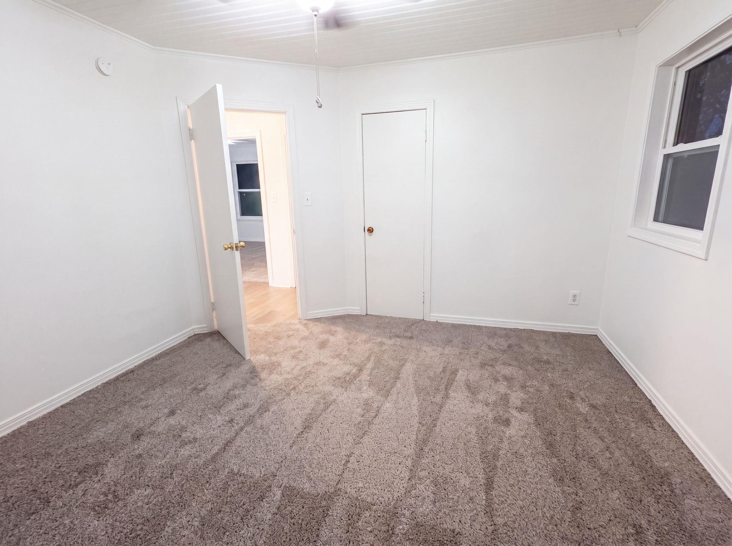 422 W Main Rd Property Photo 15