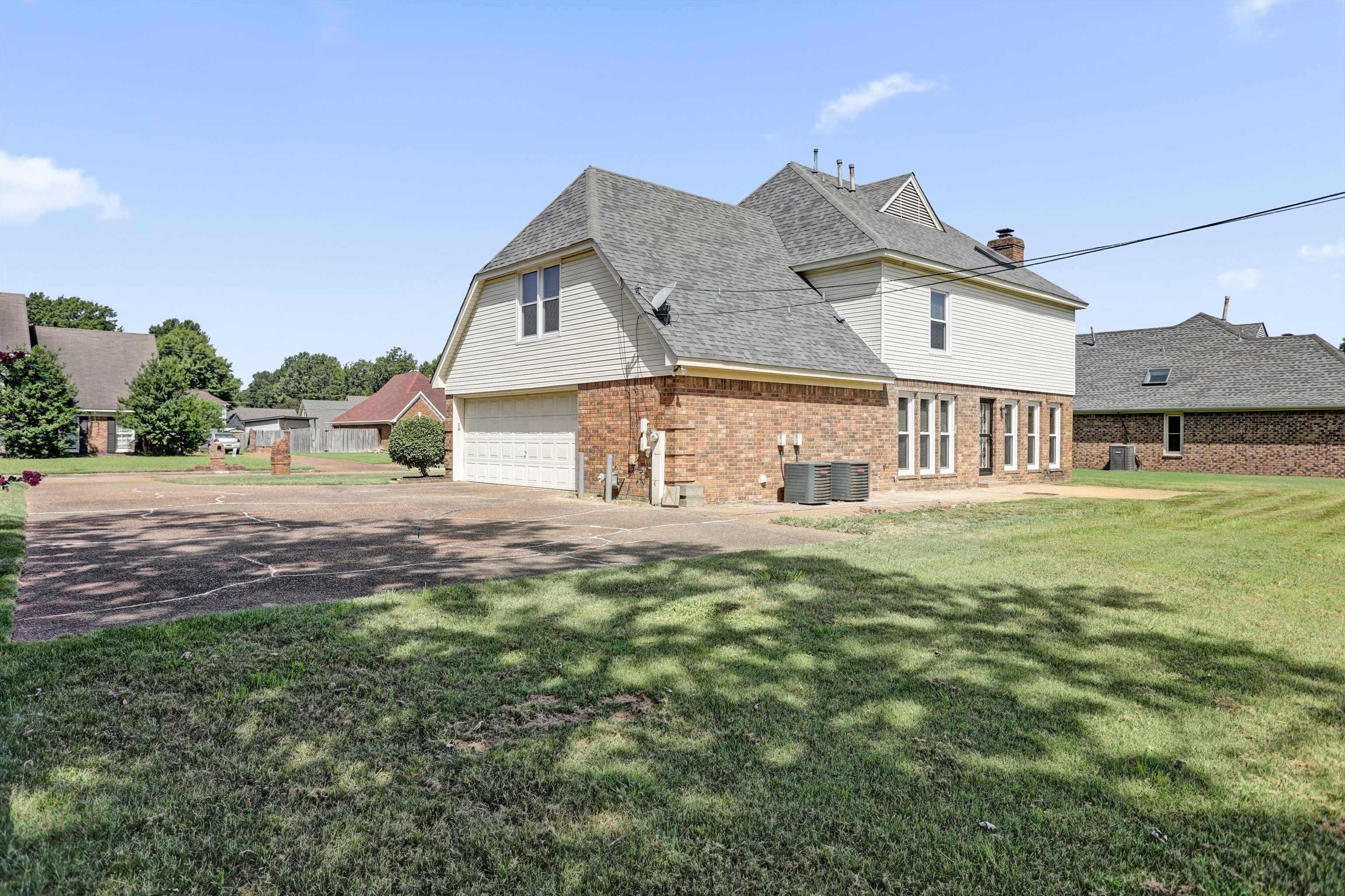 3948 Fern Valley Dr Property Photo 3