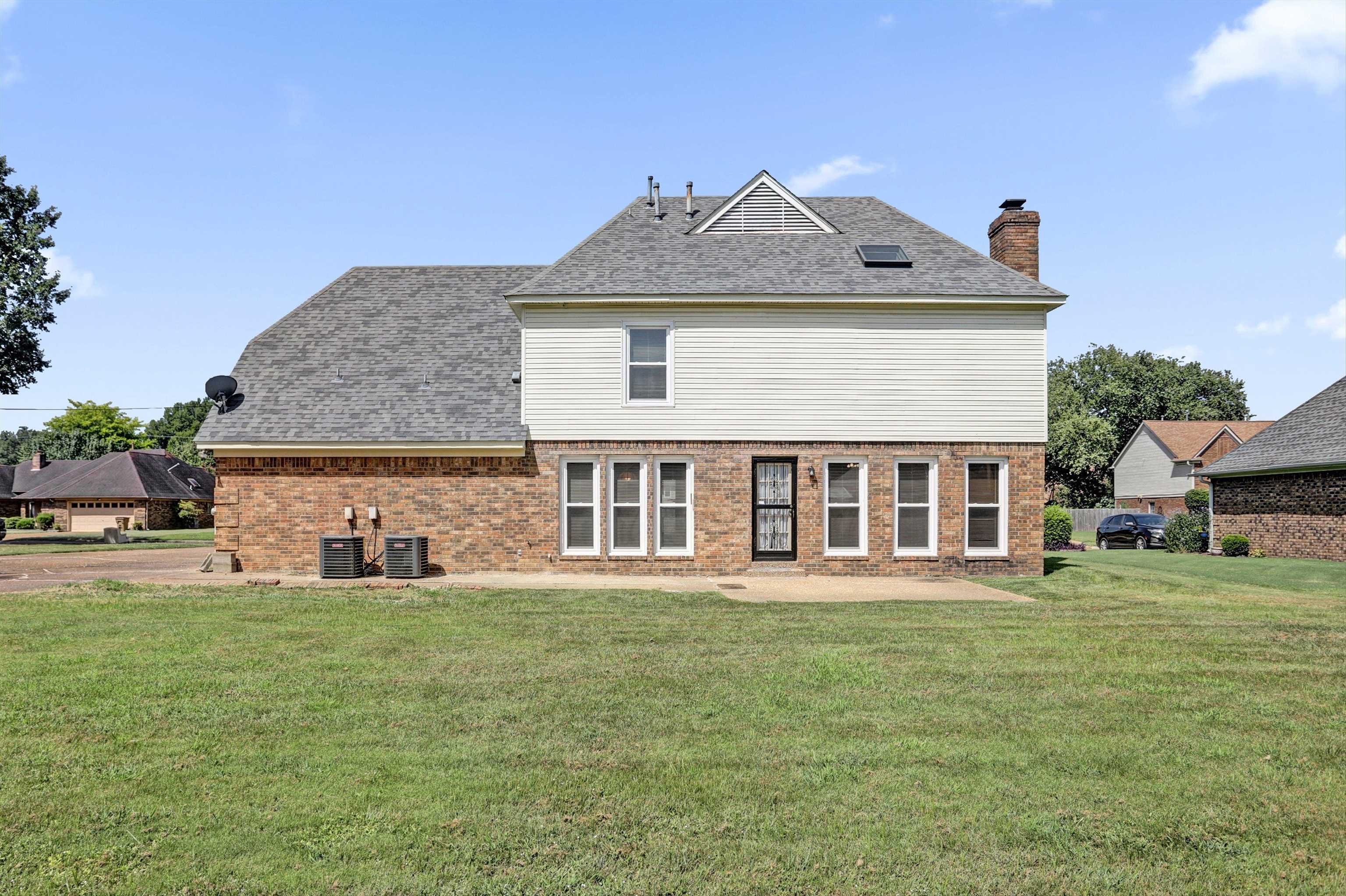 3948 Fern Valley Dr Property Photo 5