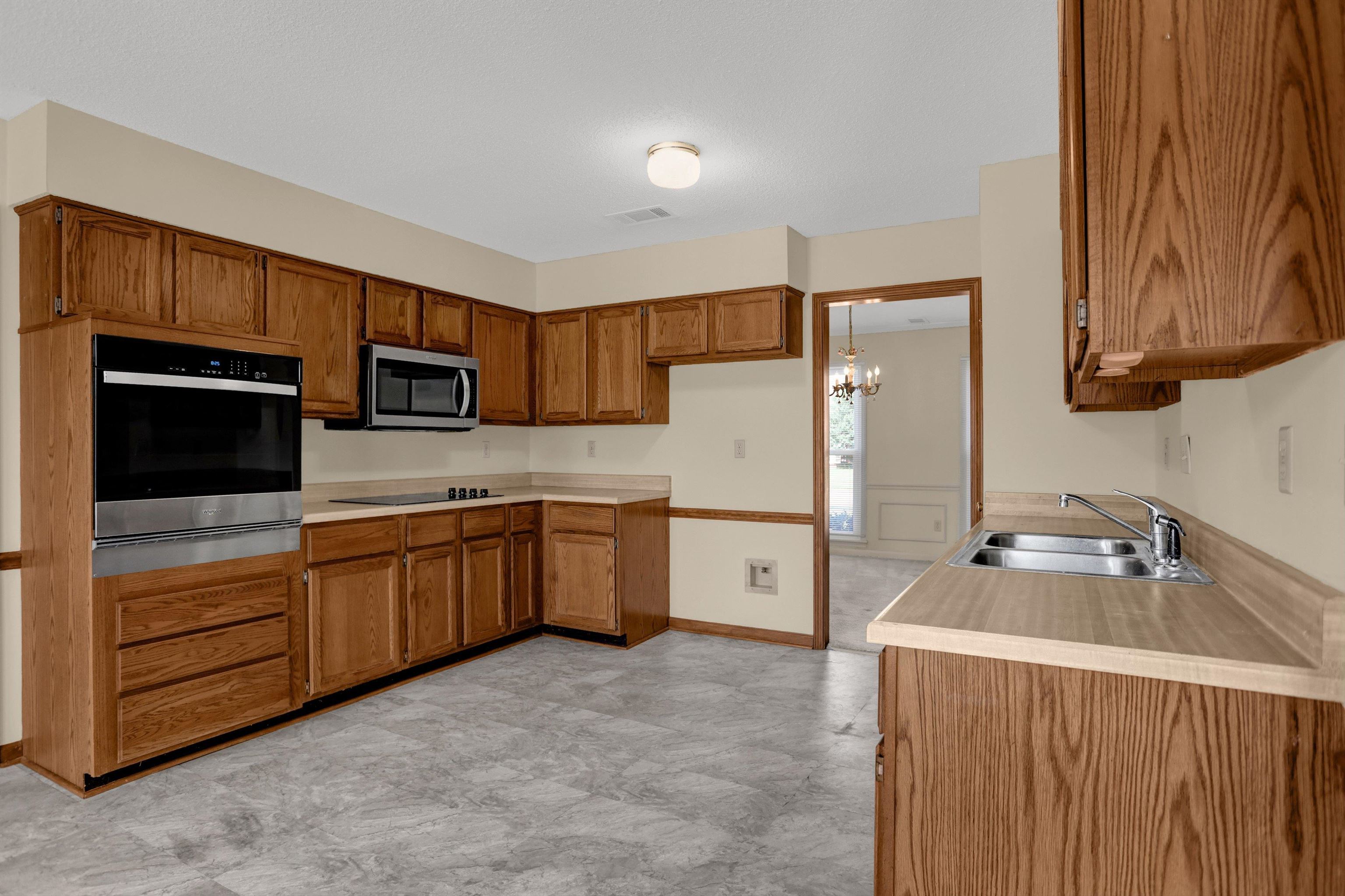 3948 Fern Valley Dr Property Photo 11