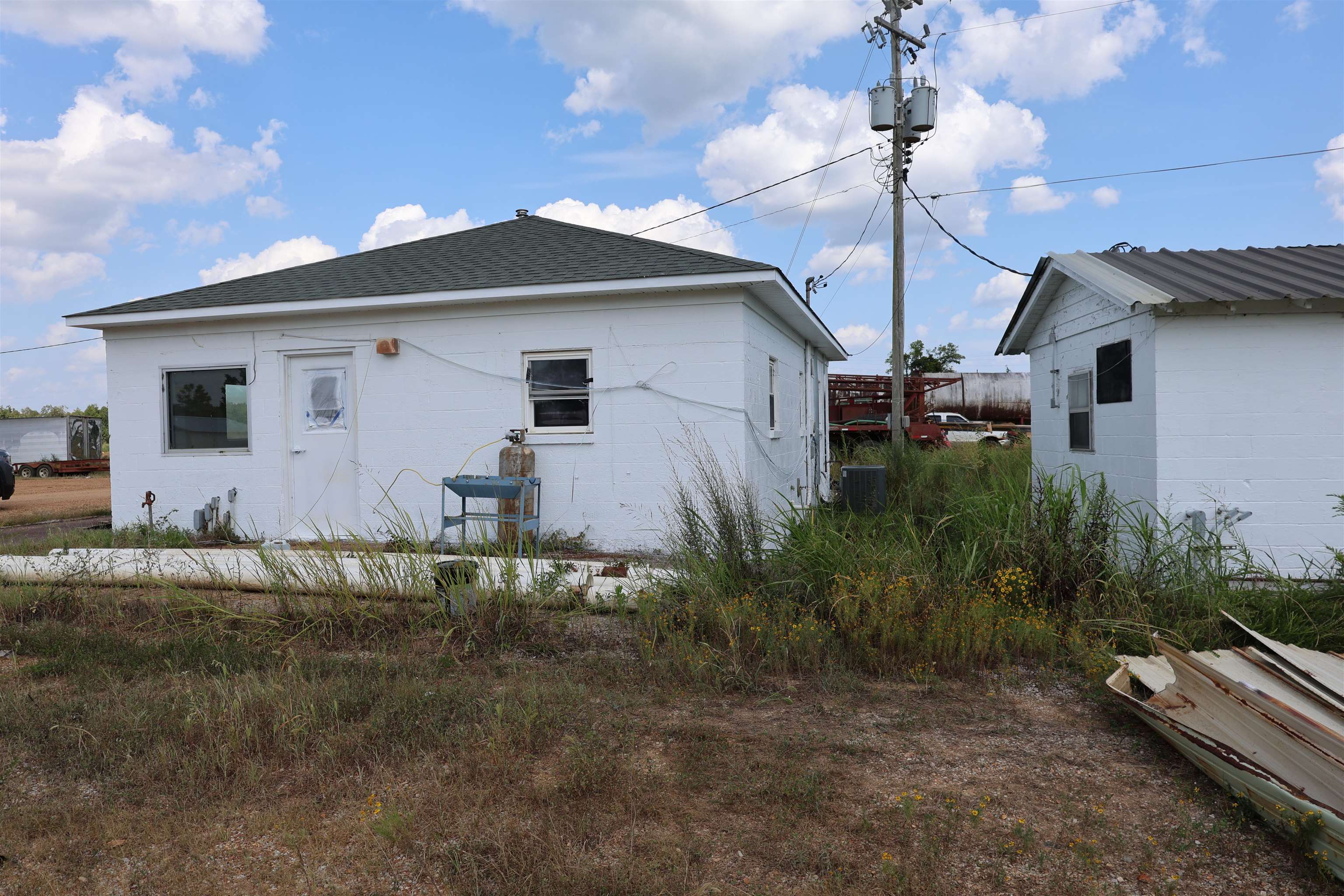 64 Hwy Property Photo 9