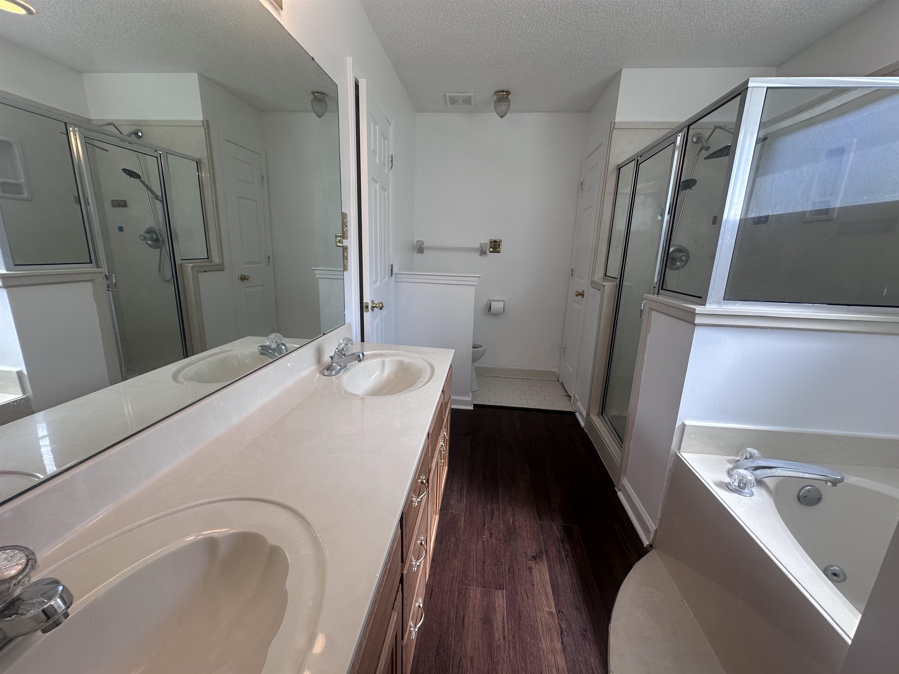 8305 Crimson Creek Dr Property Photo 8