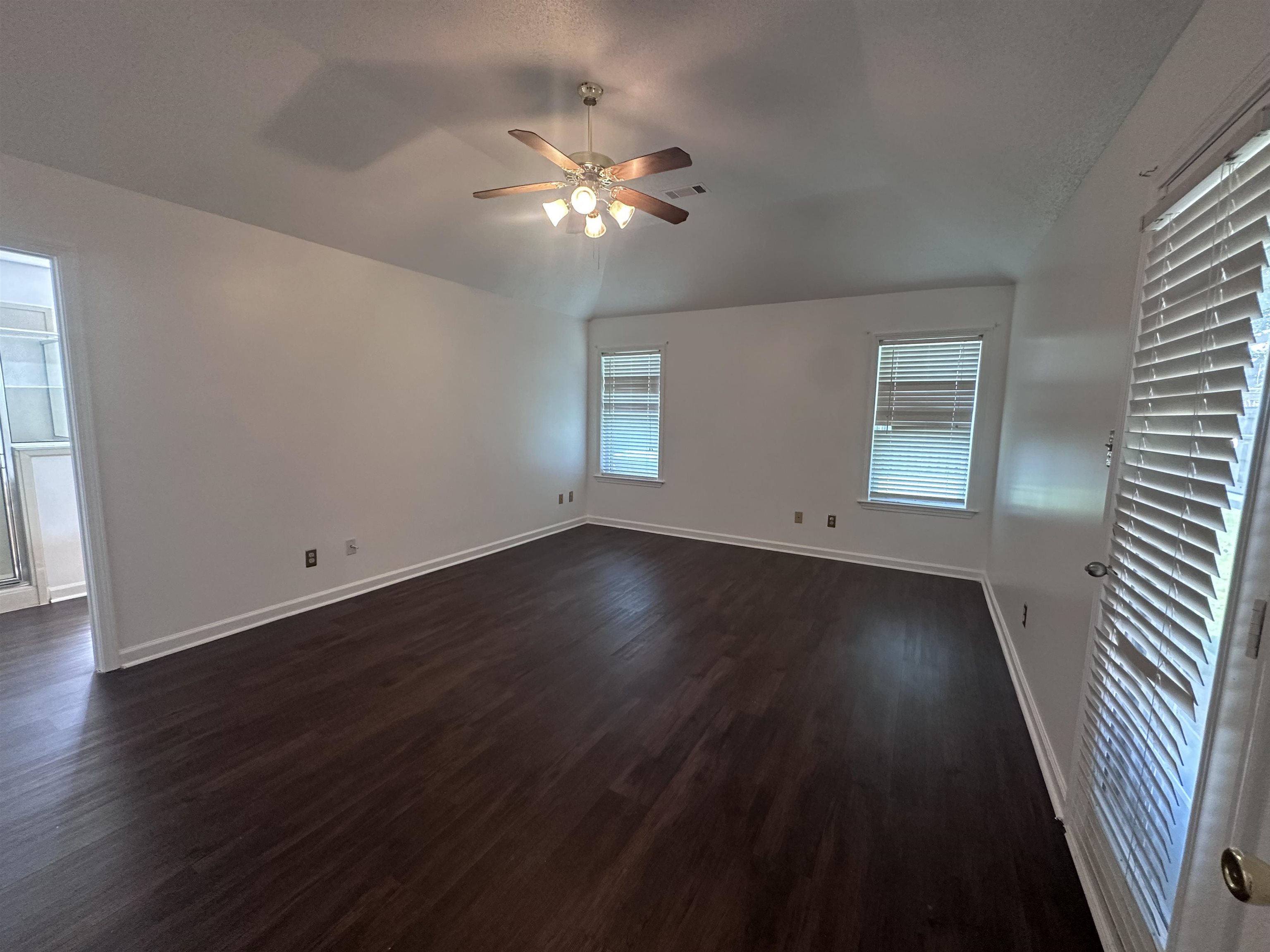 8305 Crimson Creek Dr Property Photo 10