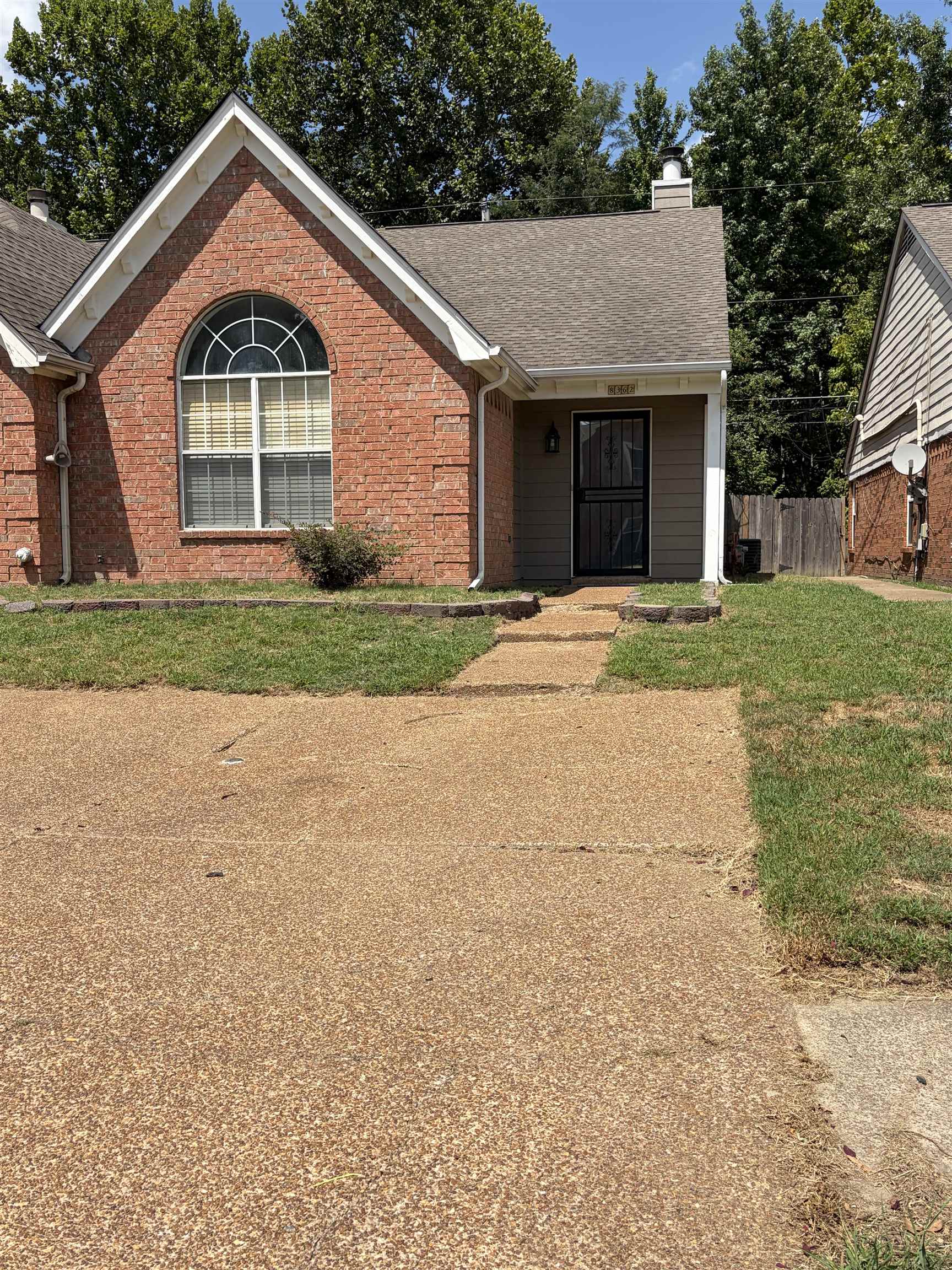 8362 Creek Front Dr Property Photo 1