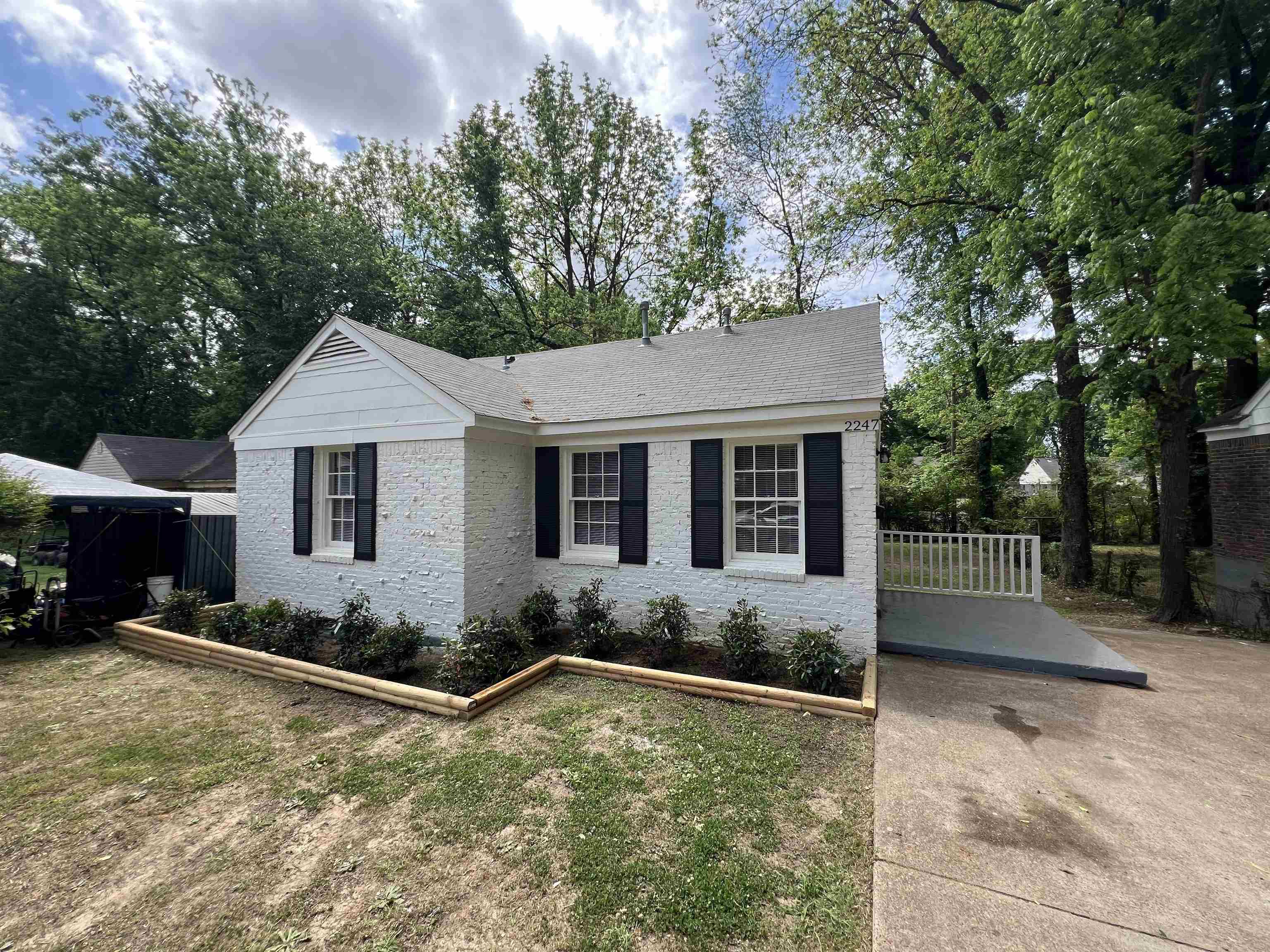 2247 MALONE AVE