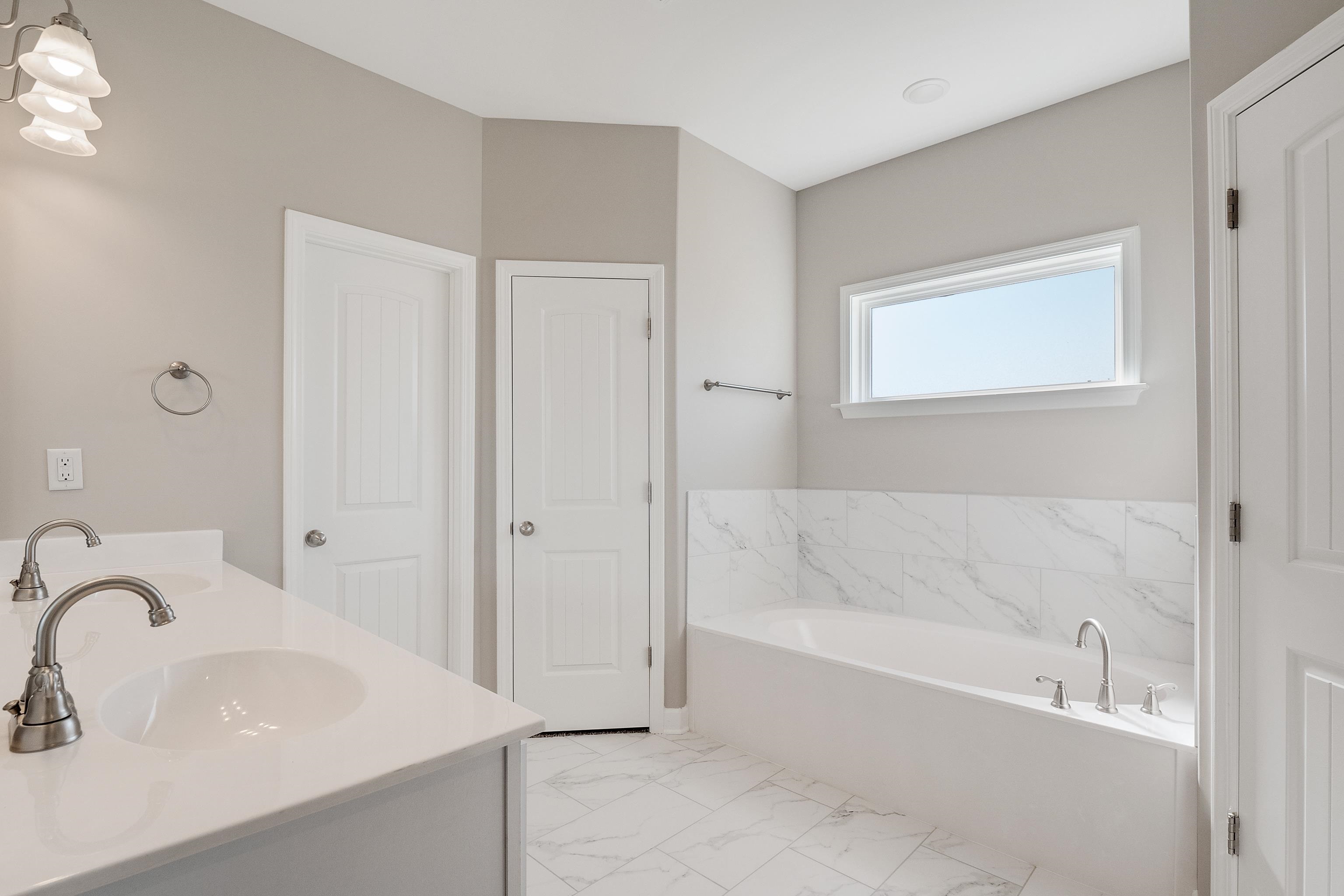 165 Hughetta St Property Photo 22