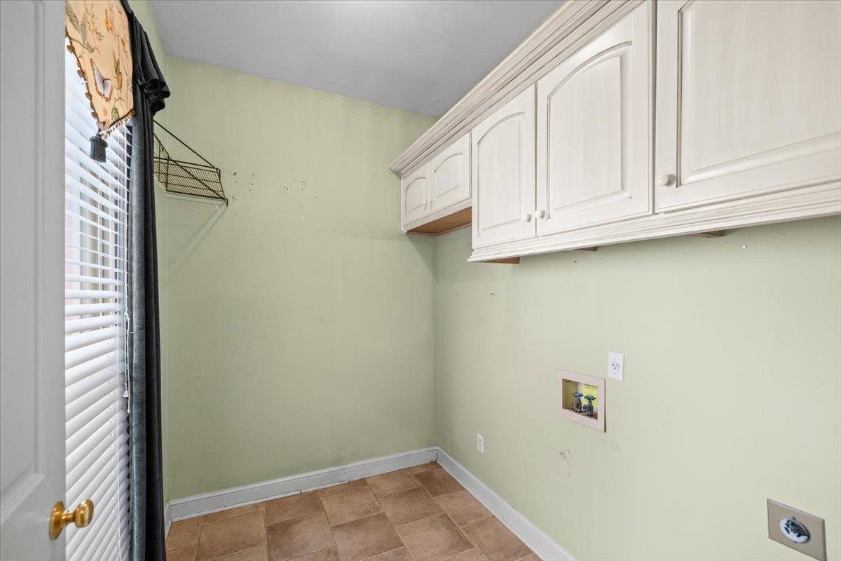 1081 Mirror Lake Ln Property Photo 20
