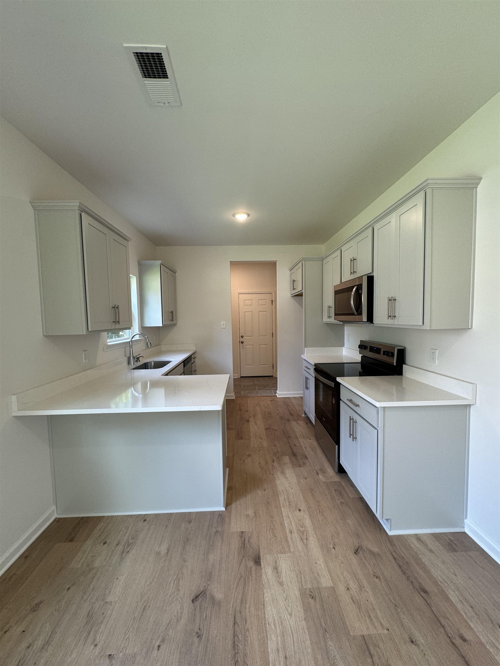 12370 Main St Property Photo 5