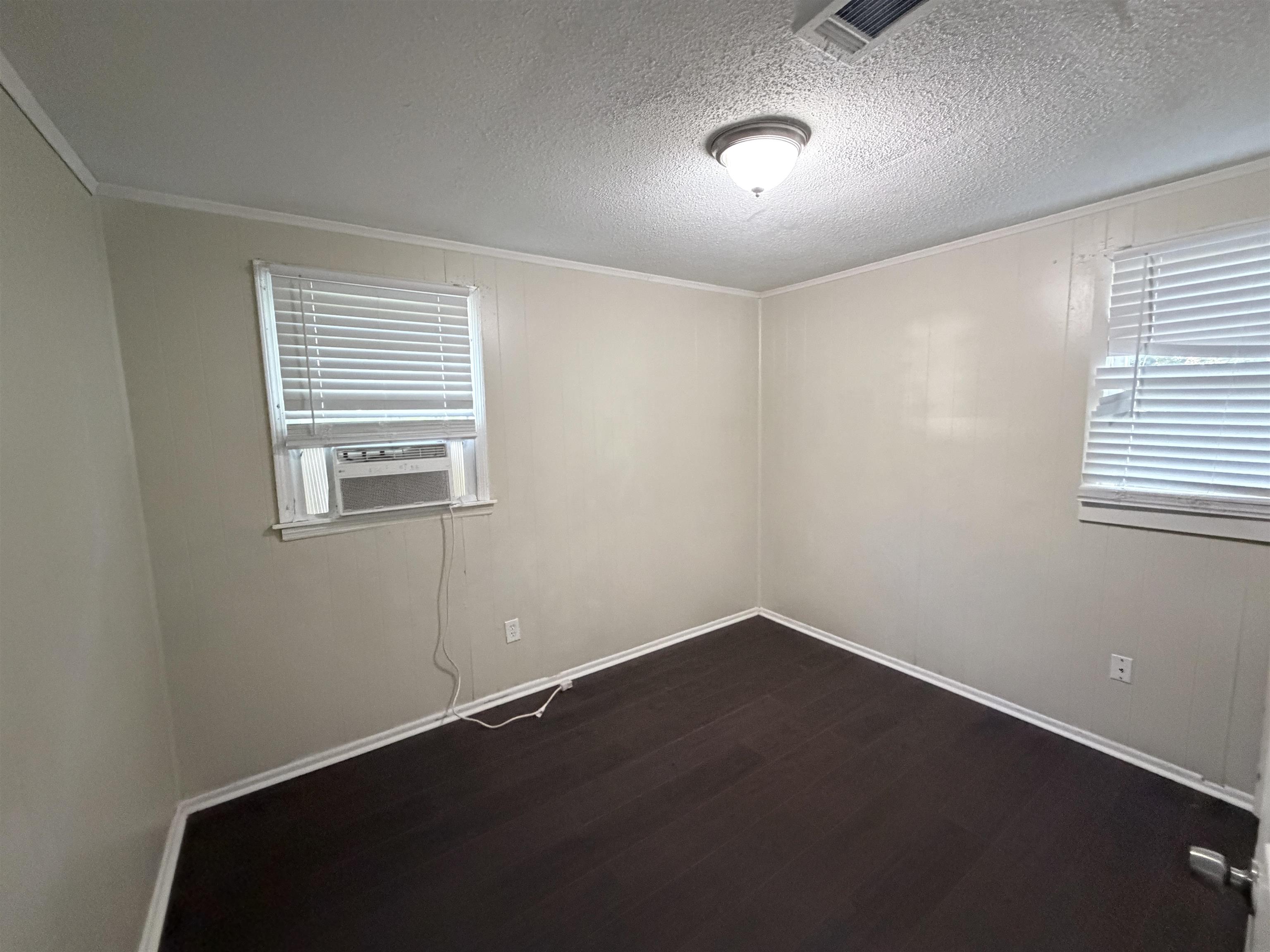 1654 Ely St Property Photo 9