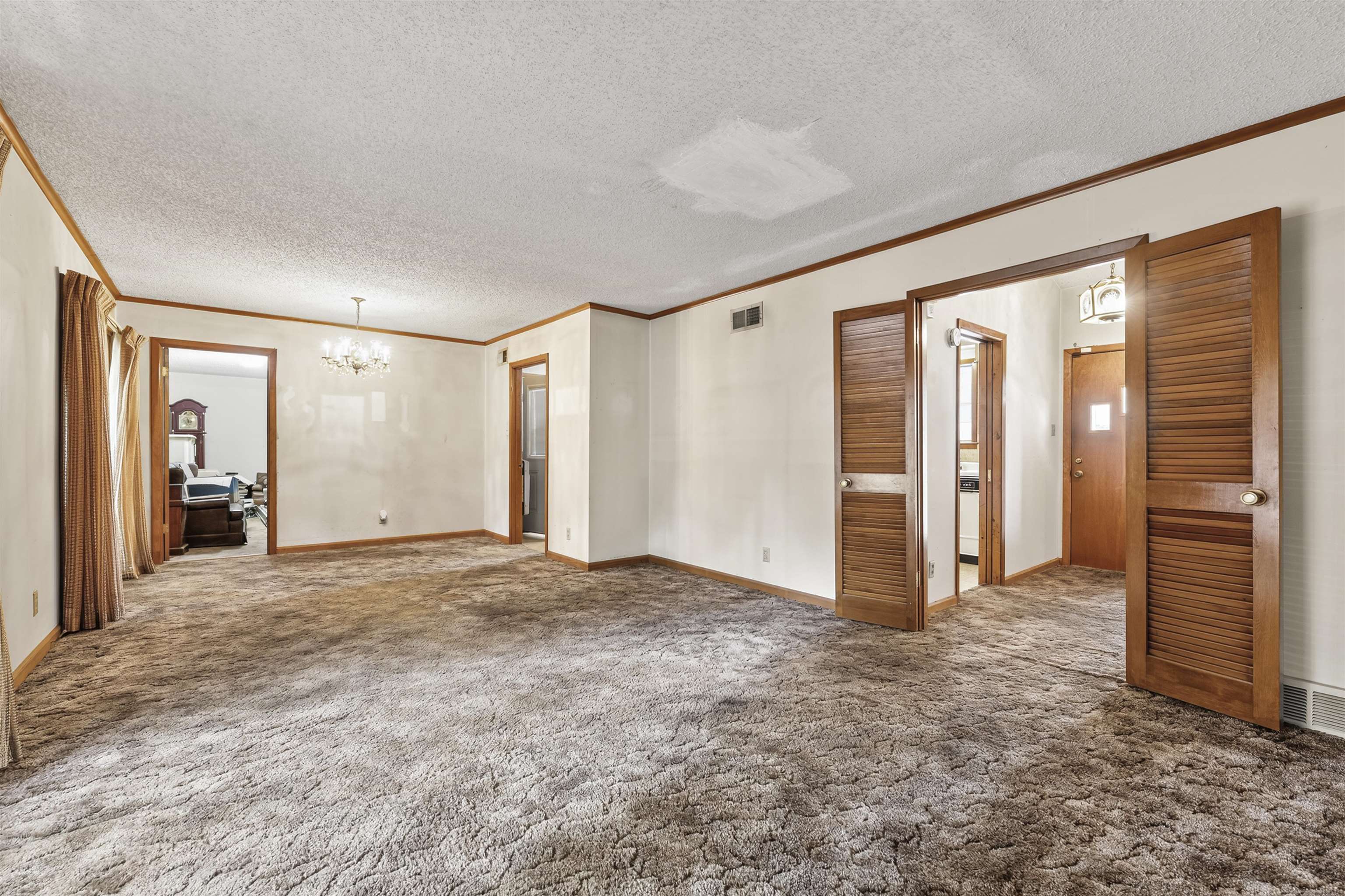 2563 Capewood Dr Property Photo 3