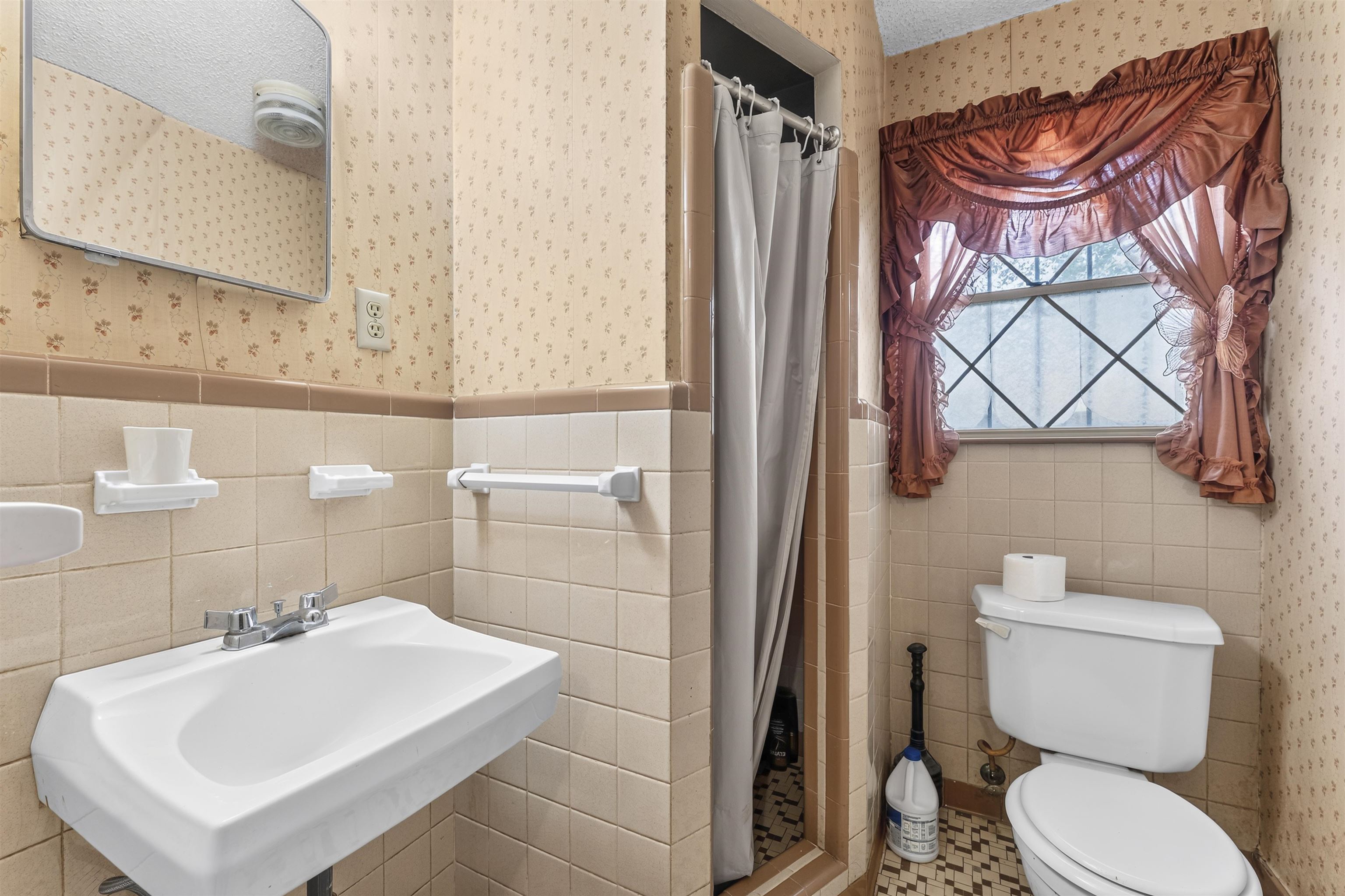 2563 Capewood Dr Property Photo 27