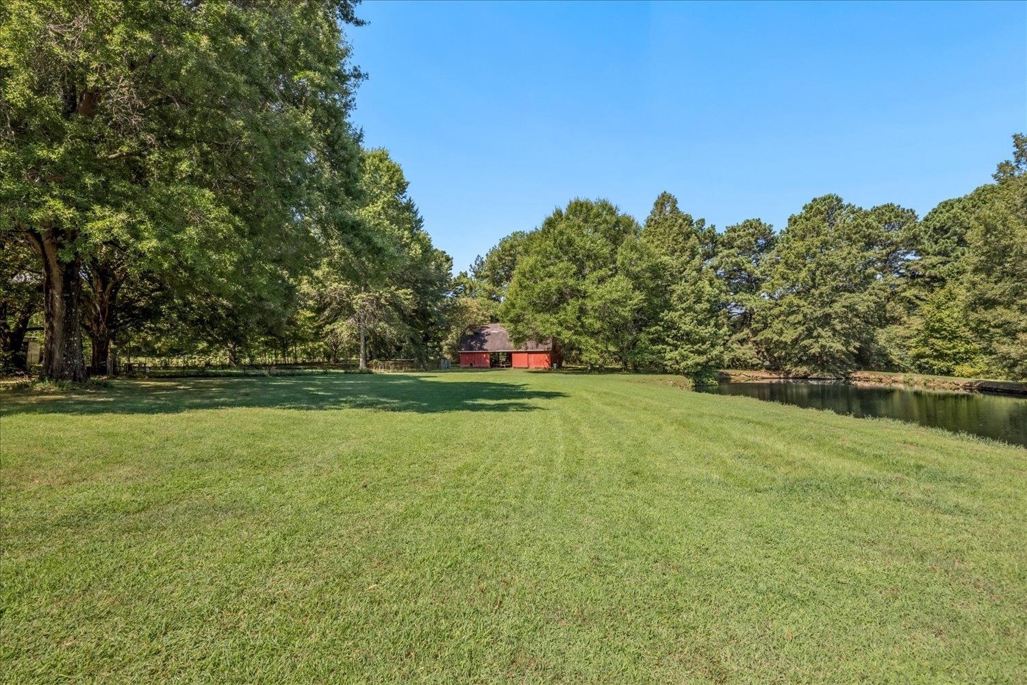 5061 Eagles Nest Rd Property Photo 6