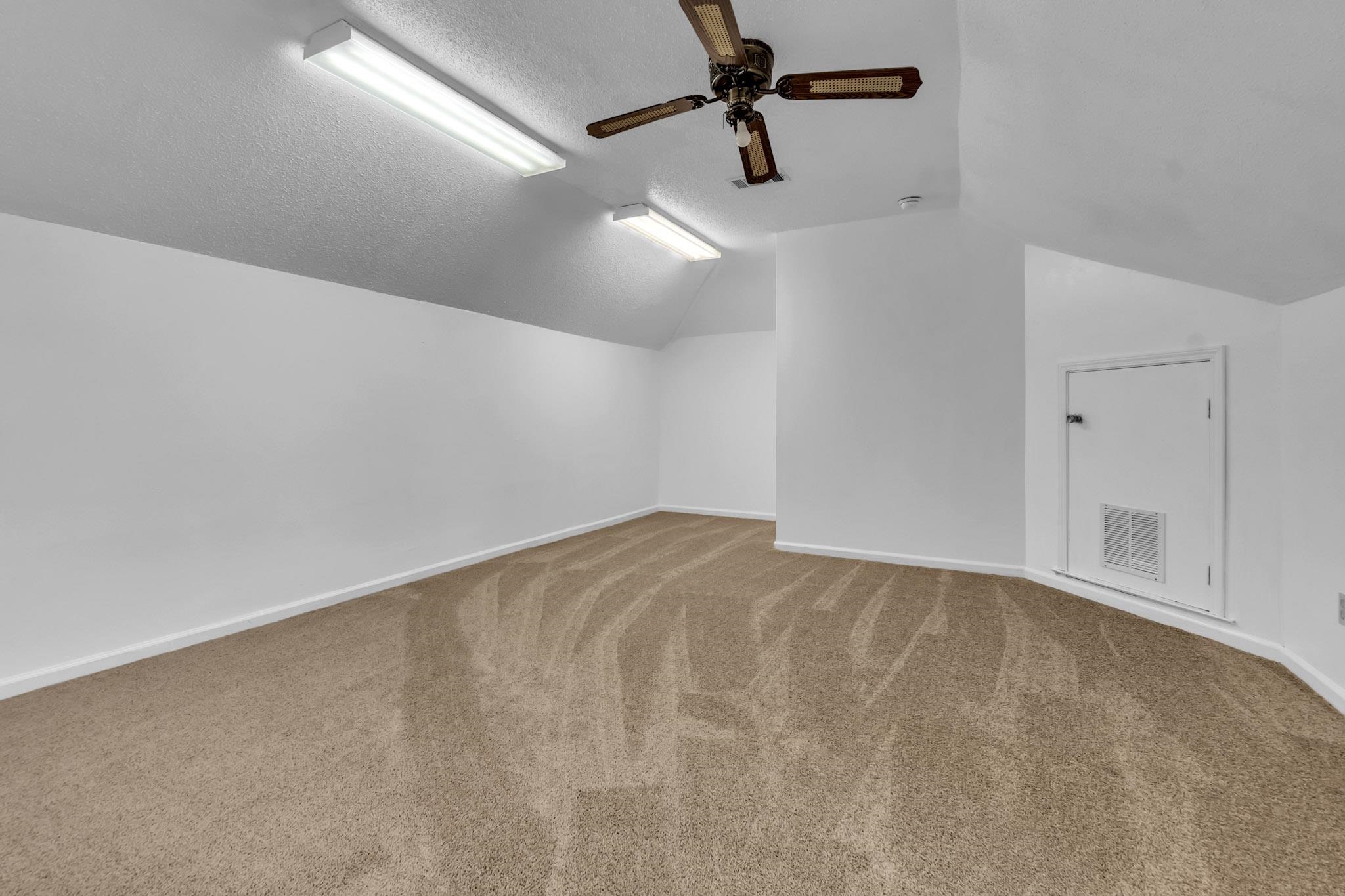 4305 Beaver Creek Ln Property Photo 24