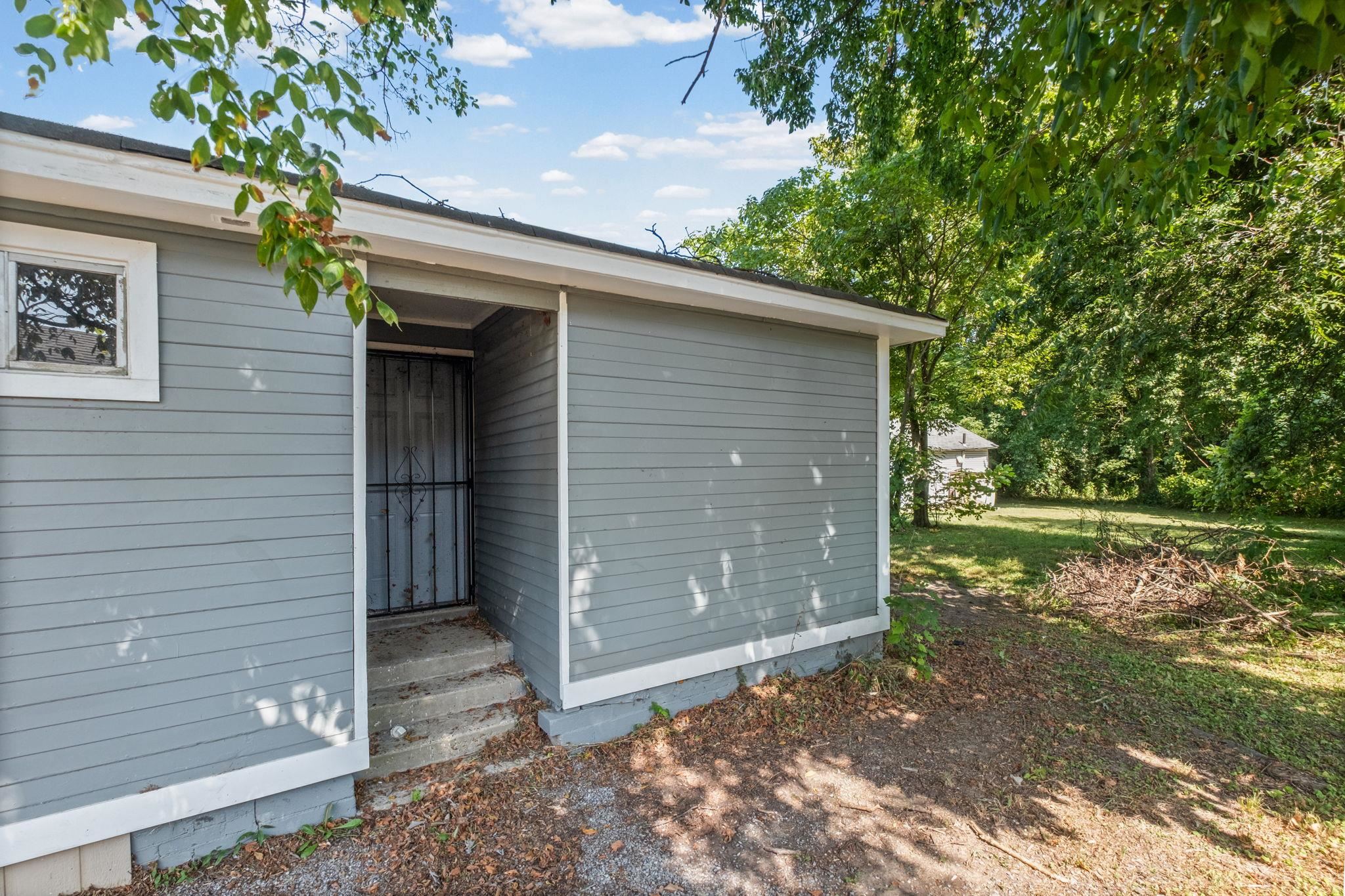 560 W Peebles Rd Property Photo 15