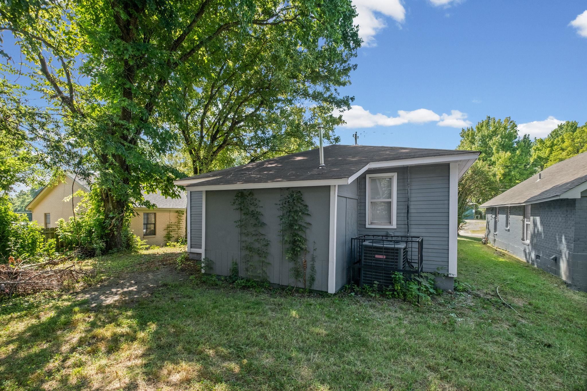 560 W Peebles Rd Property Photo 17